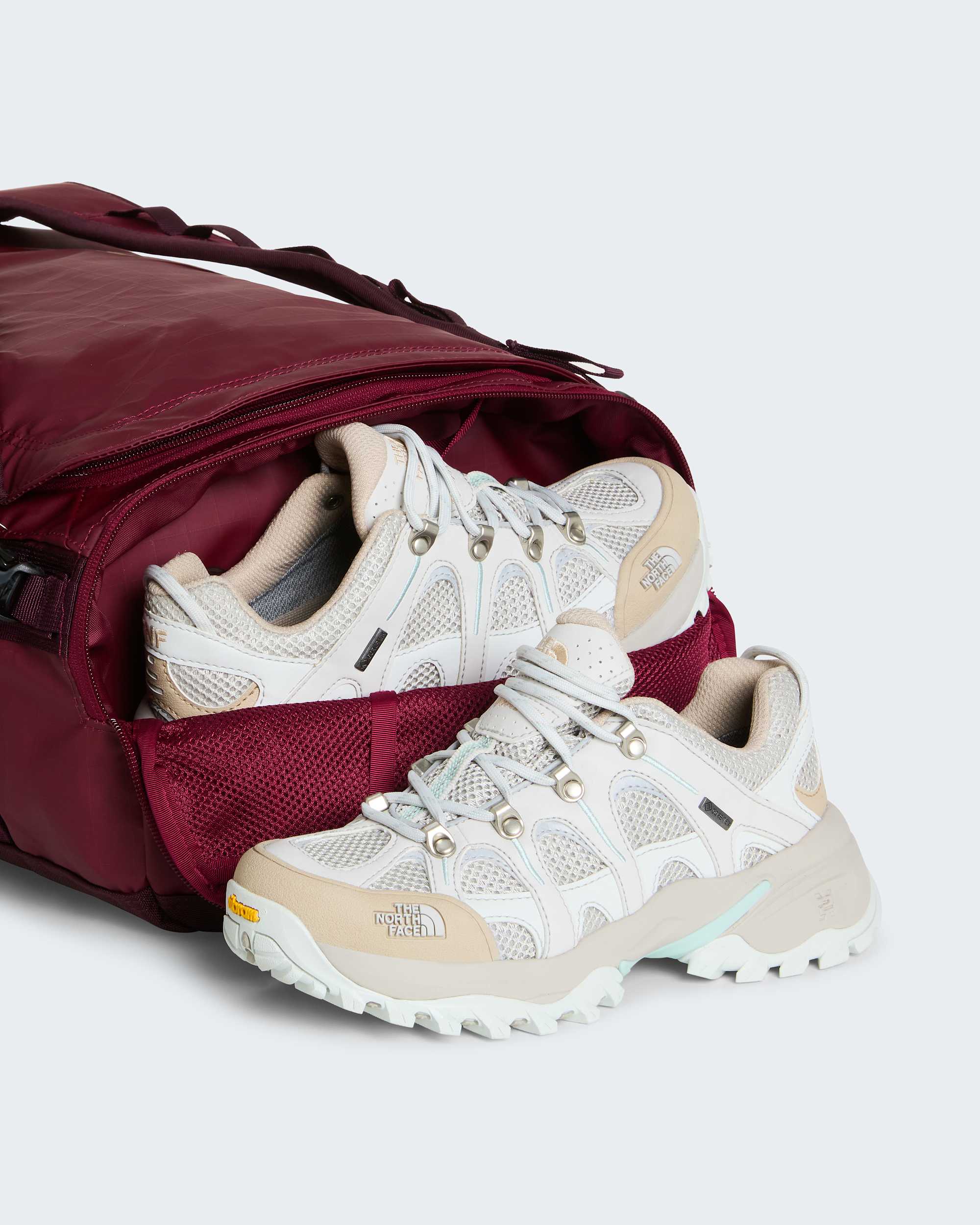 Base Camp Voyager DuffelTasche 32 Liter TNF Burgundy CrushDeep BurgundyLali Guran ALT6
