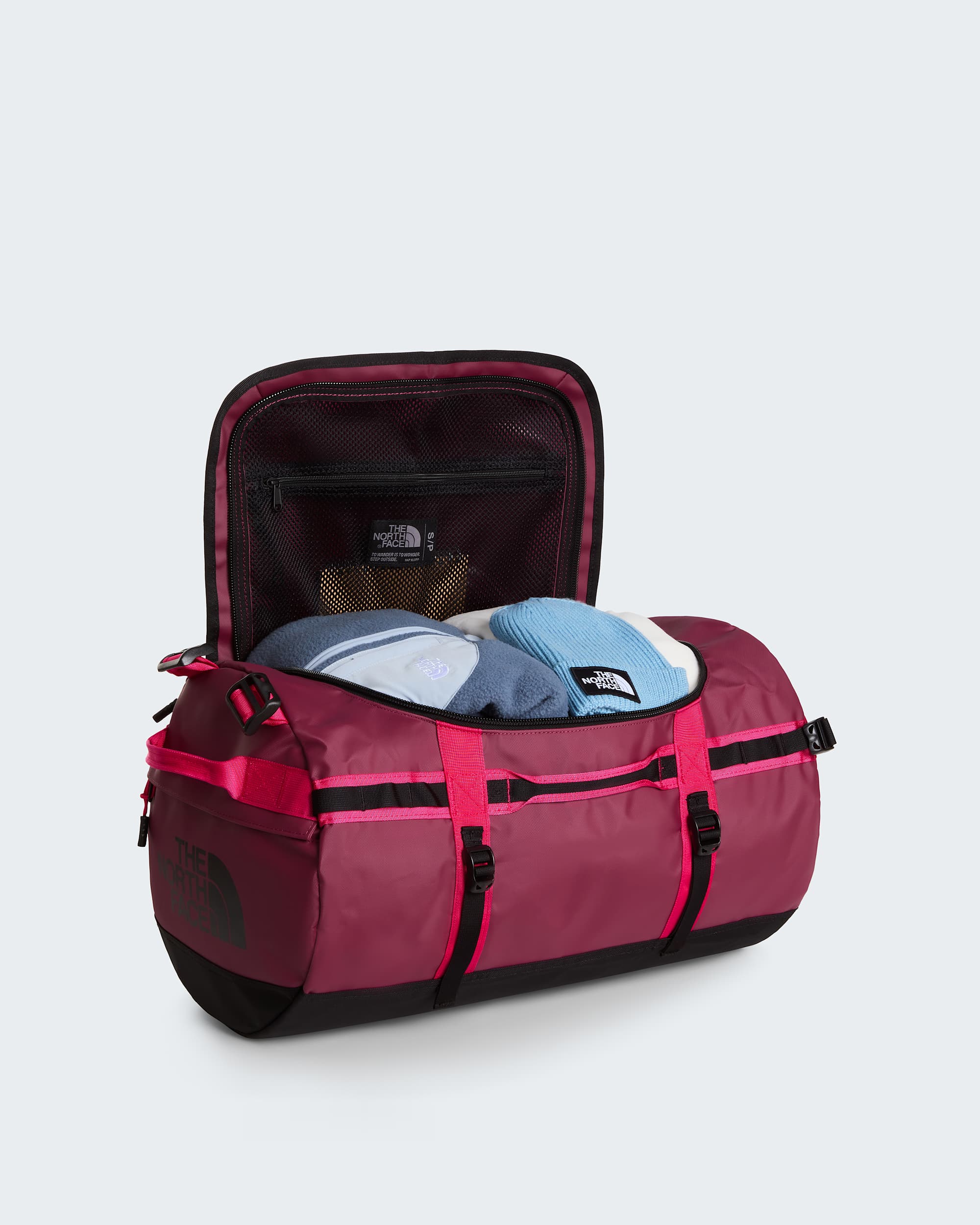 Base Camp Duffel 50L  Small TNF ALT4