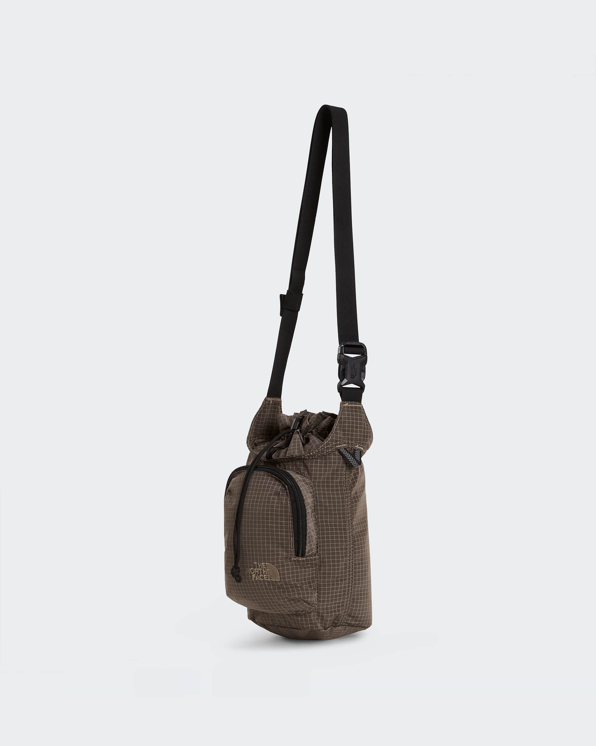 Never Stop Bucket Bag TNF ALT3
