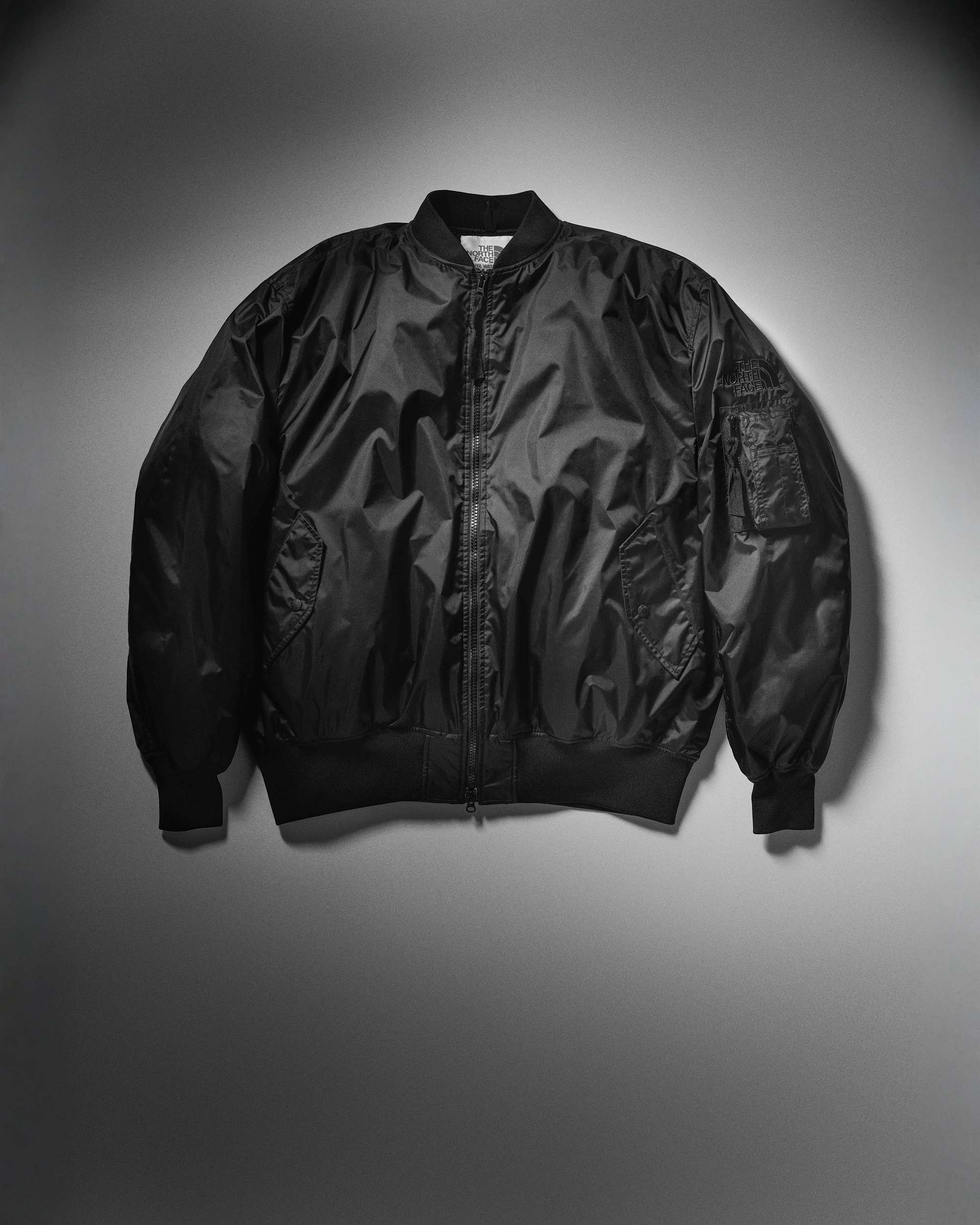 TNF X eYe Junya Watanabe bomberjakke till herrer TNF hero