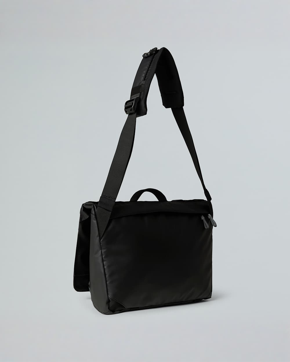 Base Camp Voyager Messenger Bag  TNF ALT2