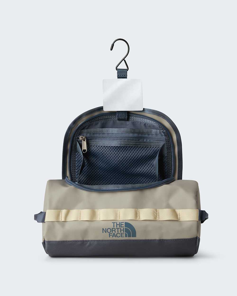 Base Camp Travel Washbag  Large TNF ALT1