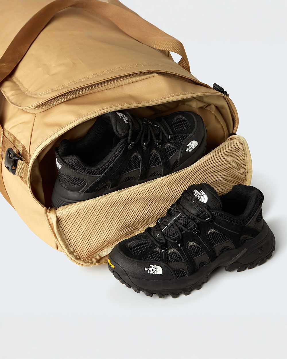 Base Camp Voyager Duffel 62L TNF ALT6