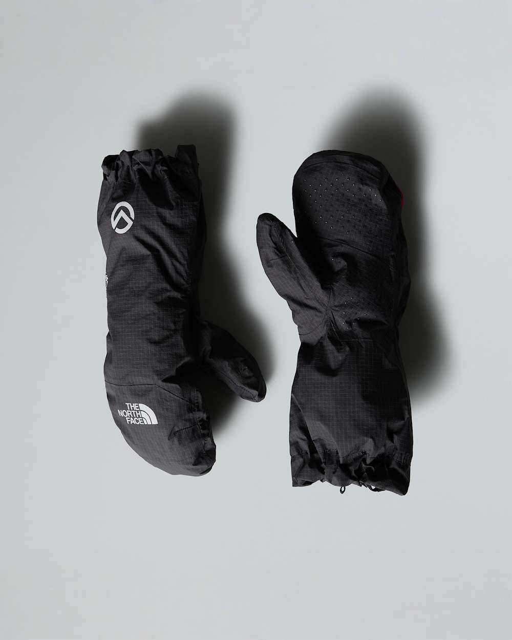 Summit FUTURELIGHT AMK Overmittens TNF HERO