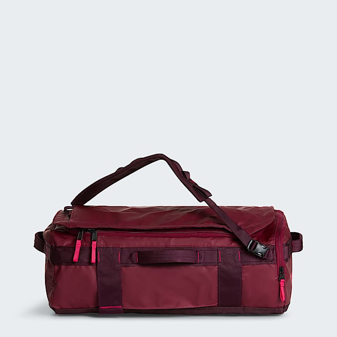 Base Camp Voyager Duffel  32 L TNF Burgundy CrushDeep BurgundyLali Guran HERO