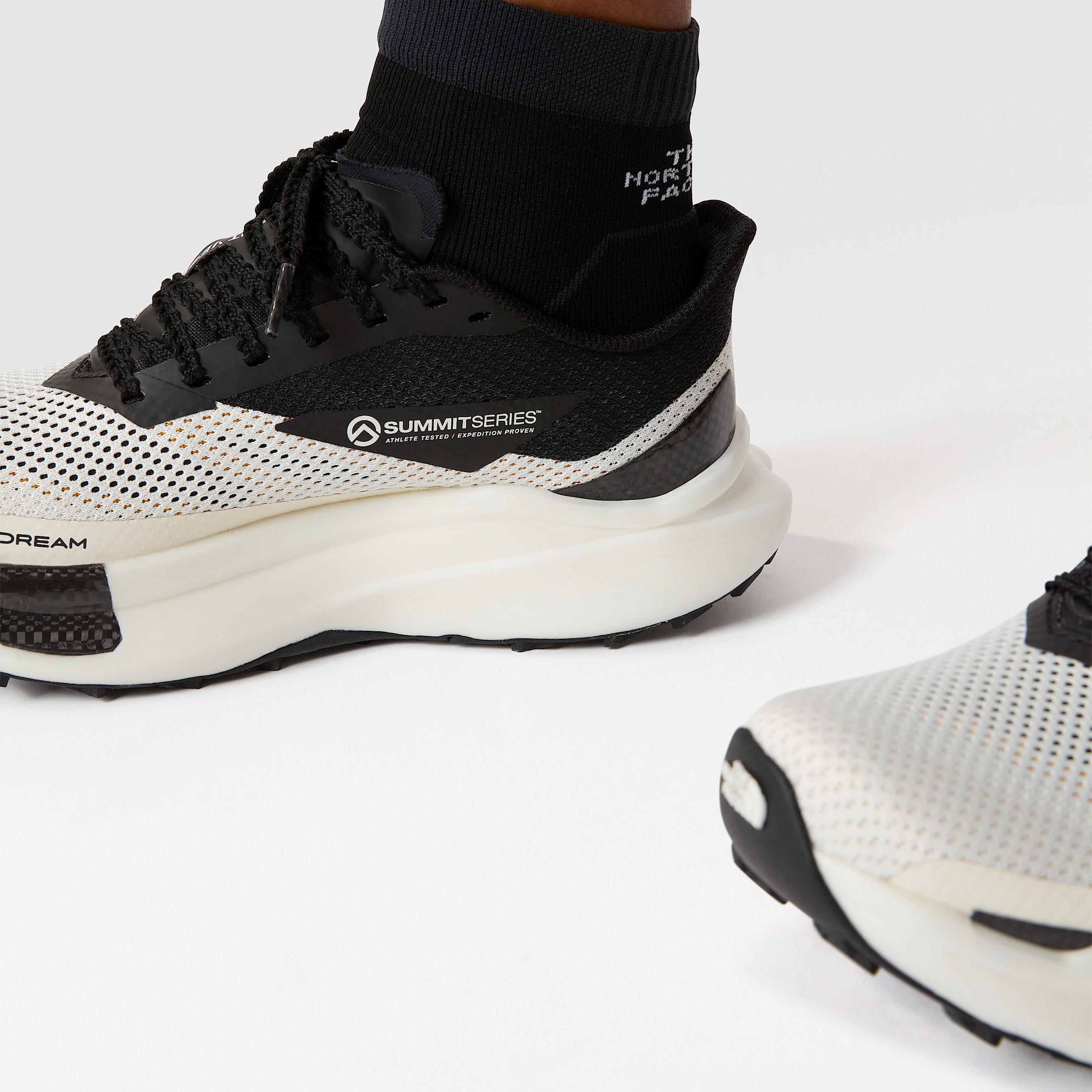 Womens Summit VECTIV Pro II Trail Running Shoes TNF ALT9