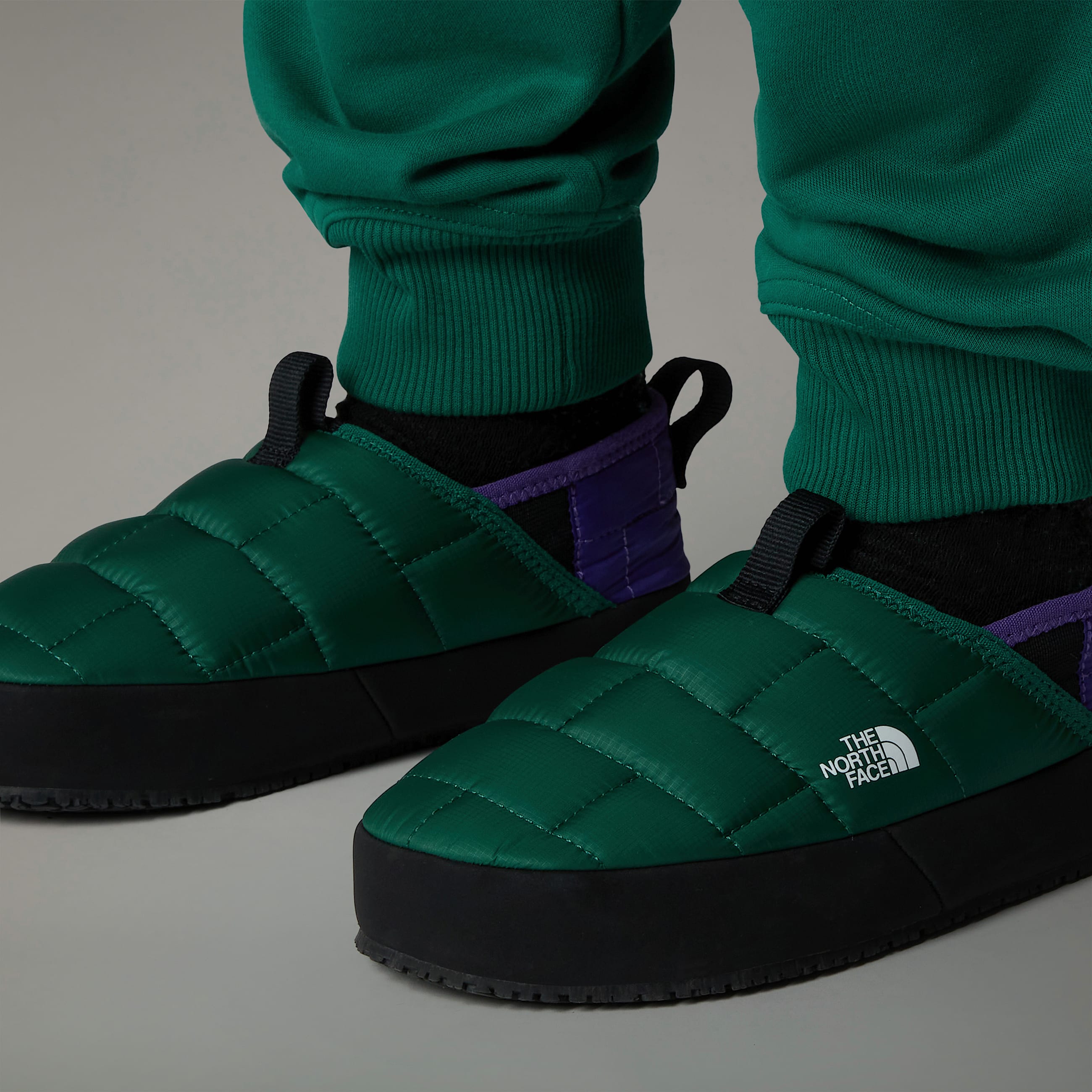 Teens ThermoBall Traction Winter Mules II TNF ALT2