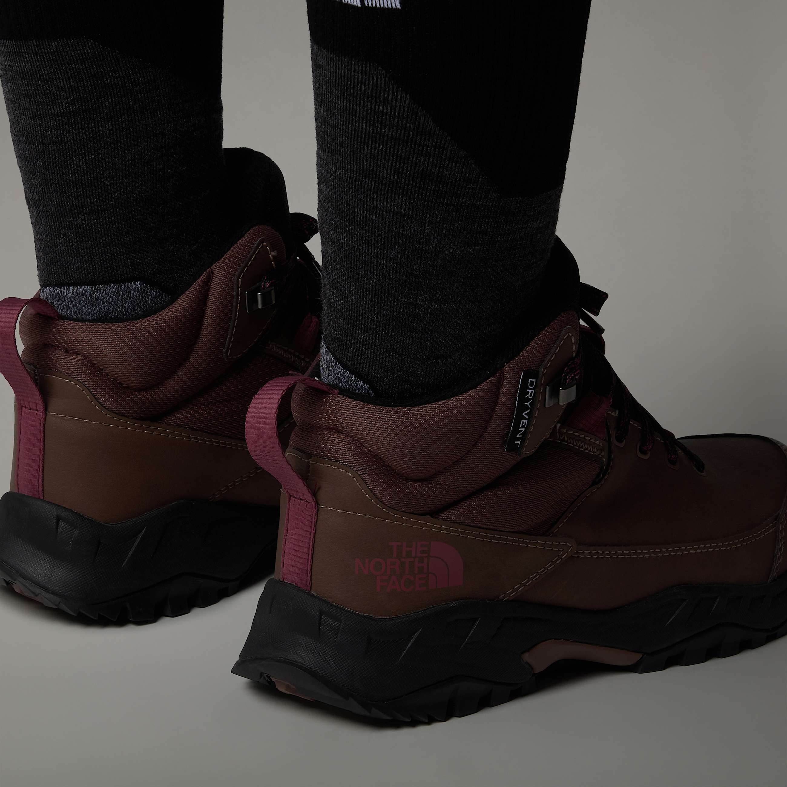 Botas impermeveis para caminhada Storm Strike III para mulher TNF ALT2