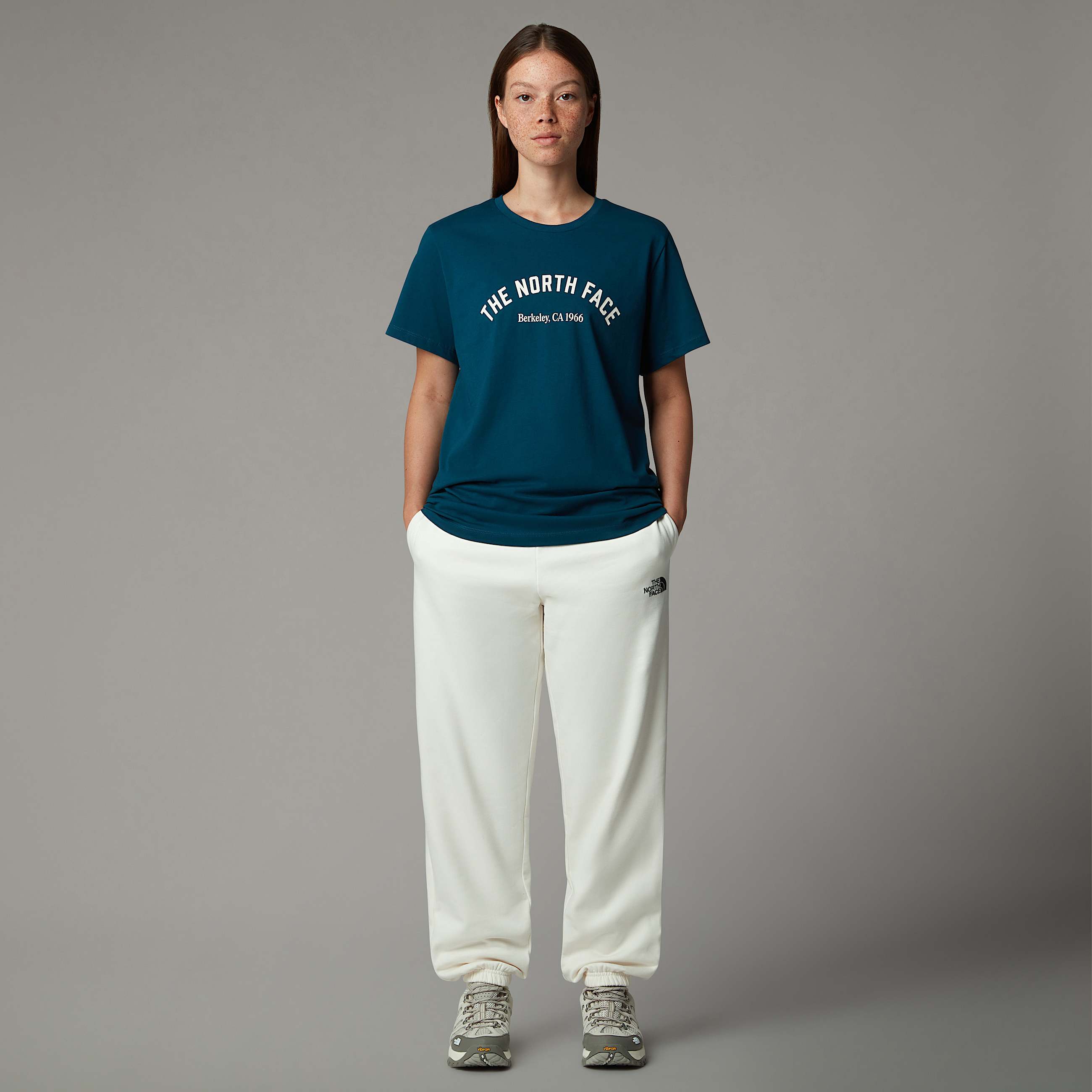 Tshirt Varsity con grafica da donna TNF ALT1