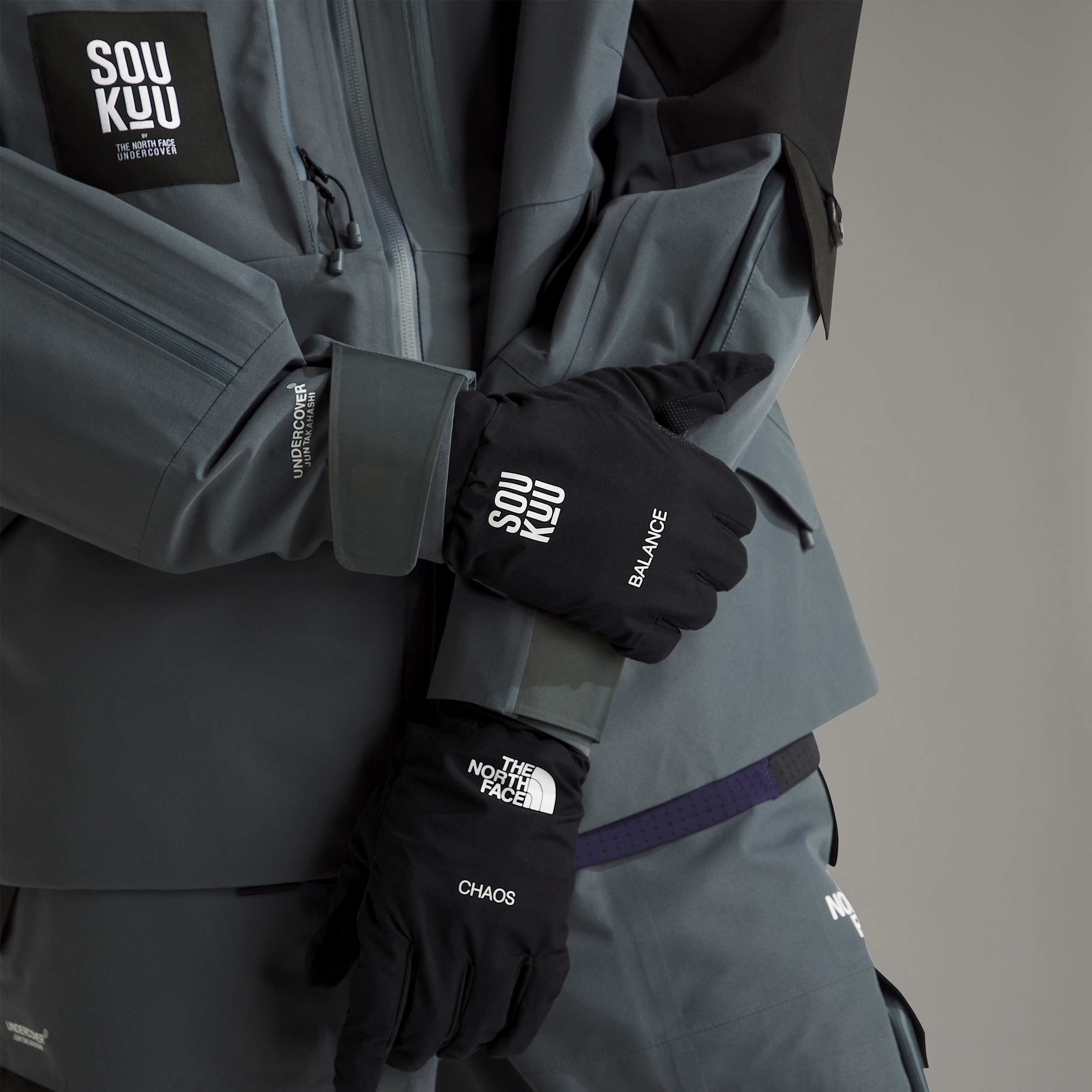 Gesoleerde The North Face X UNDERCOVER SOUKUUtrailrunhandschoenen TNF ALT1