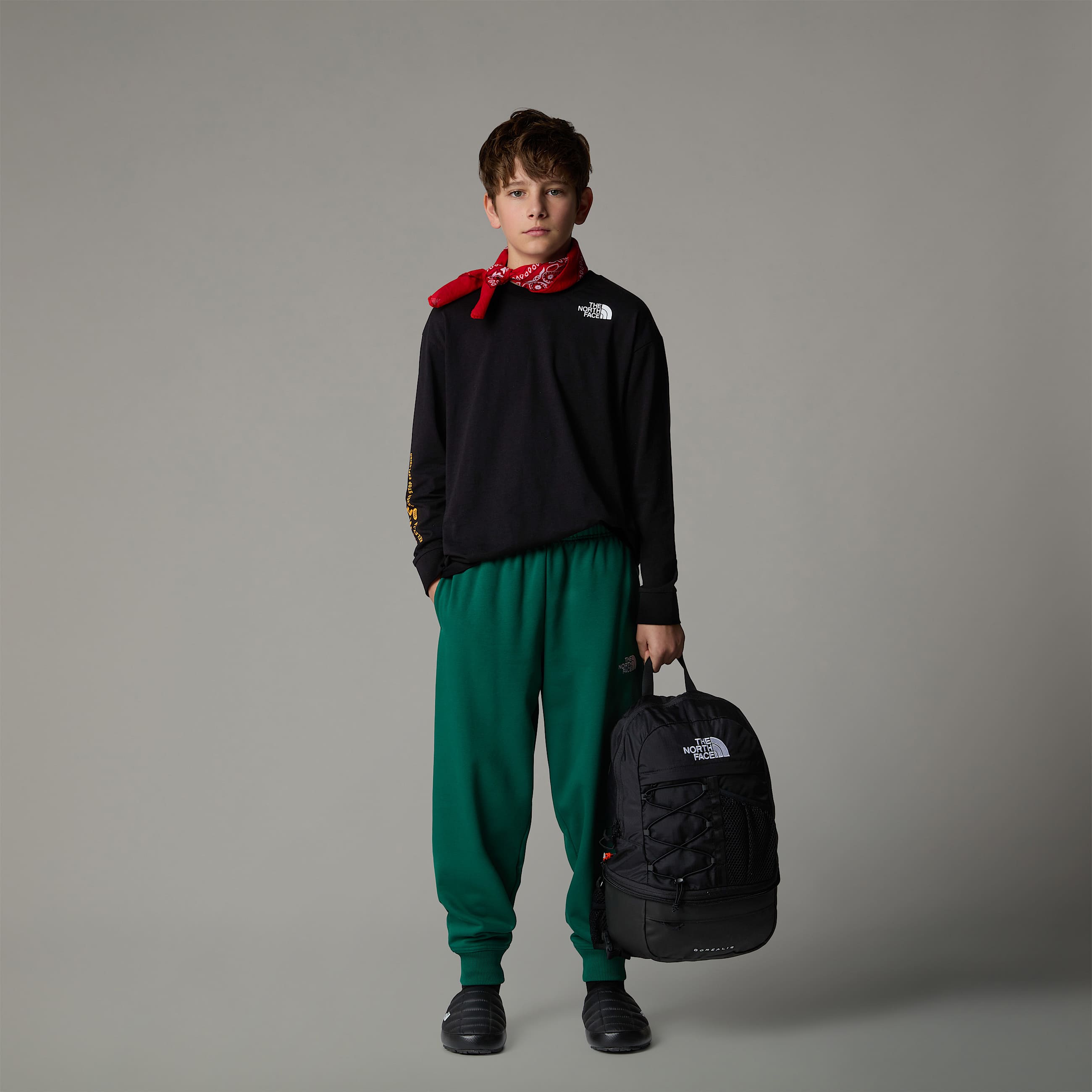 Tshirt a maniche lunghe oversize Varsity con grafica da ragazzi TNF ALT1