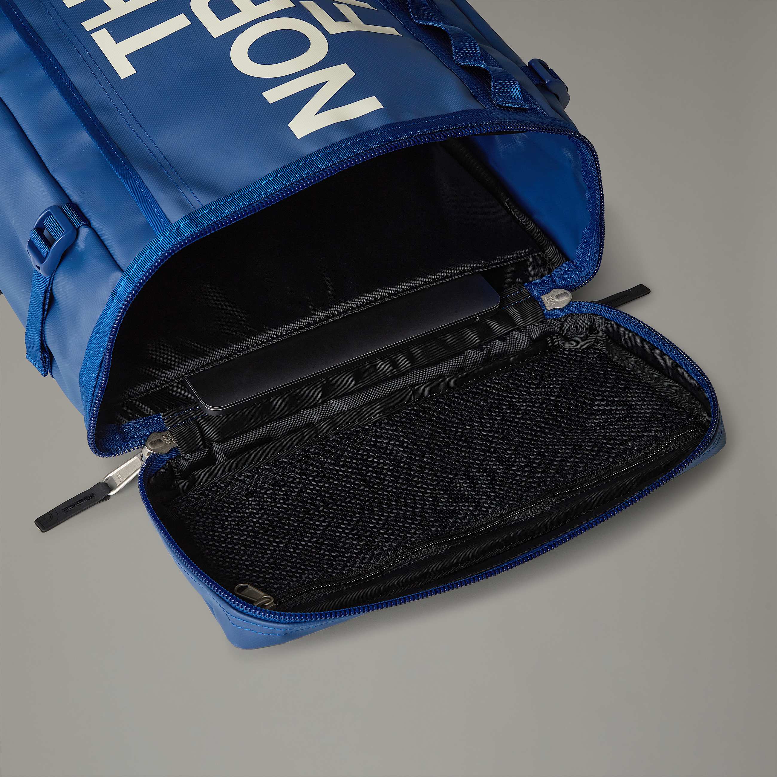 Base Camp Fuse Box TNF Estate BlueWhite Dune ALT5