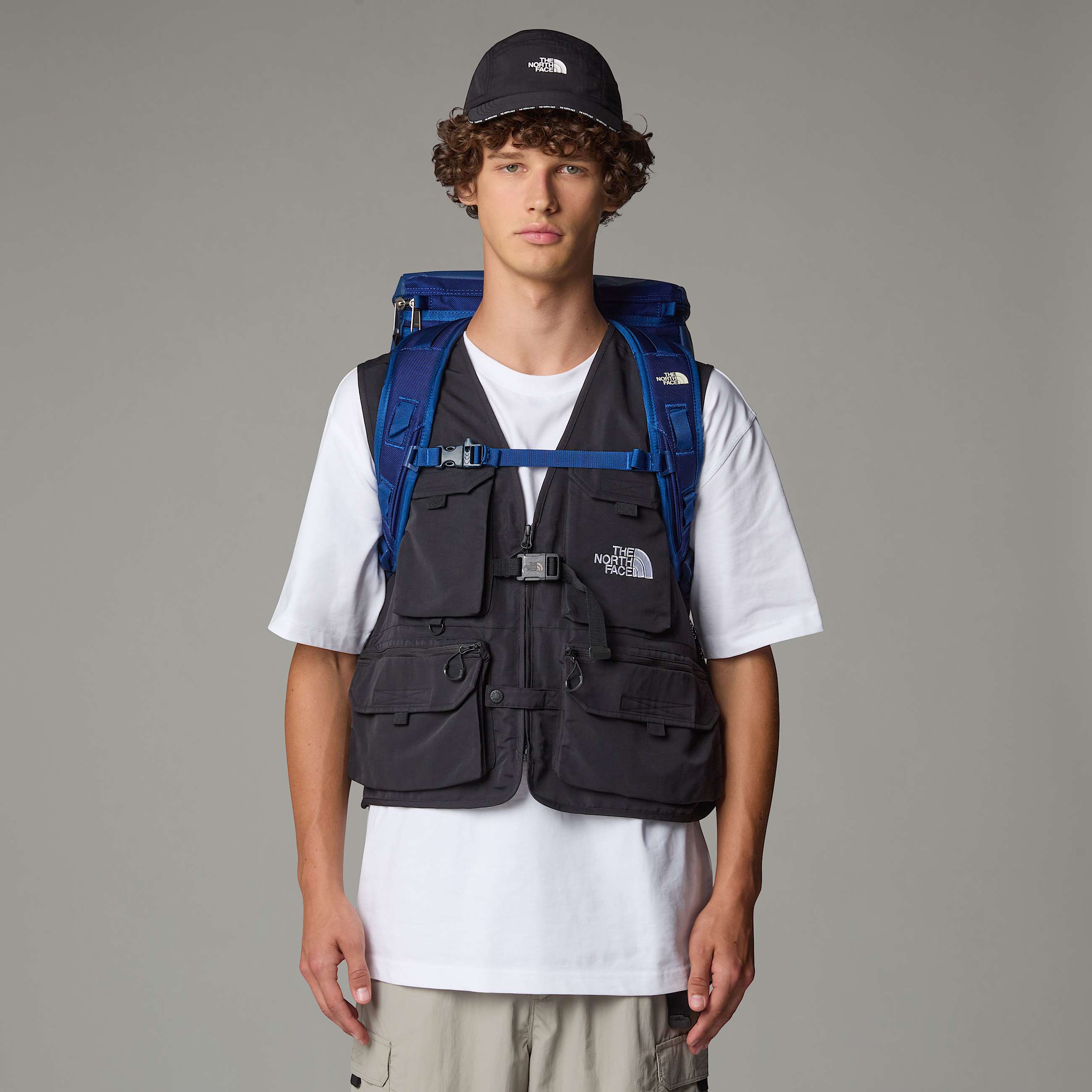 Base Camp Fuse Box TNF Estate BlueWhite Dune ALT6