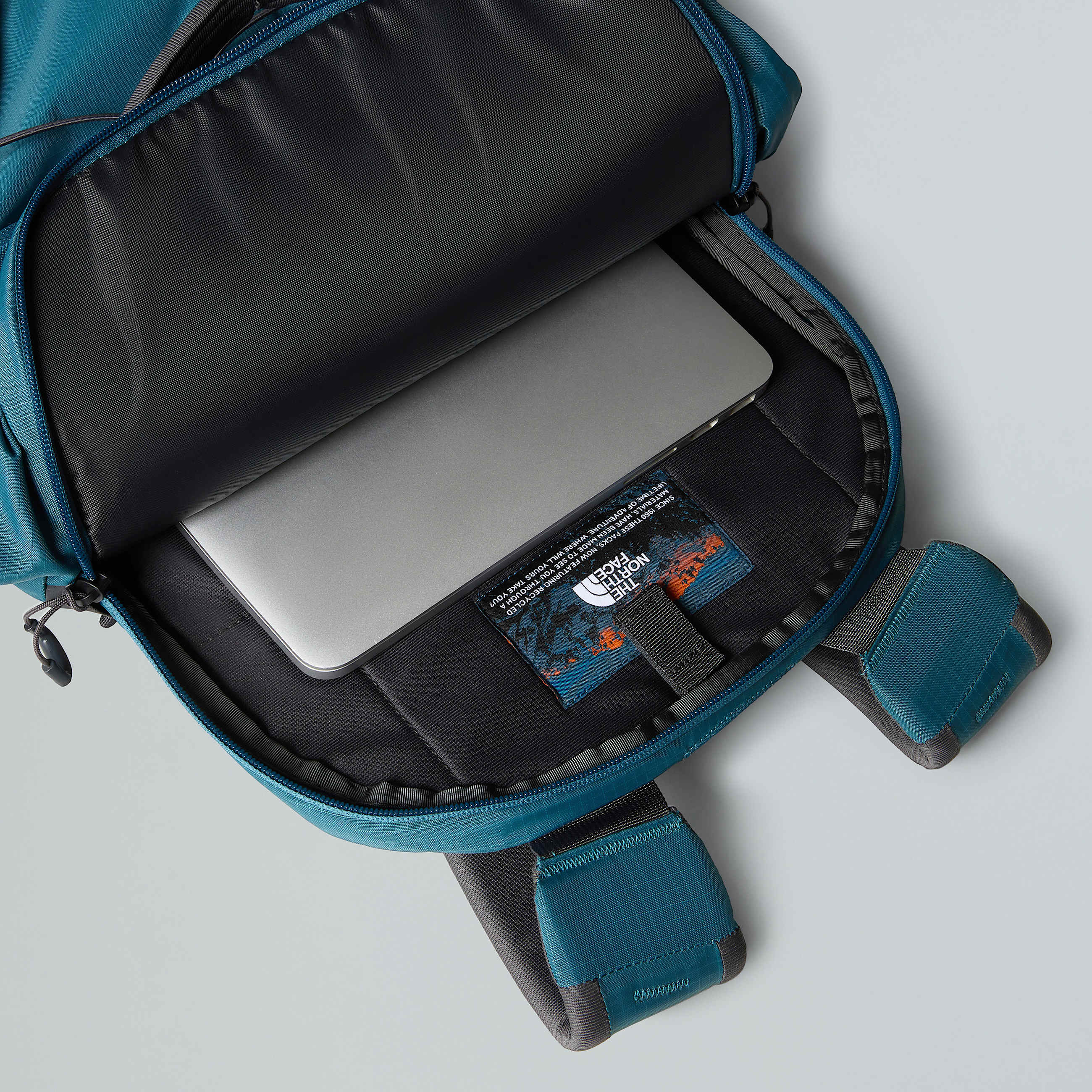 Borealis Rucksack TNF SpaceAnthracite Grey ALT6