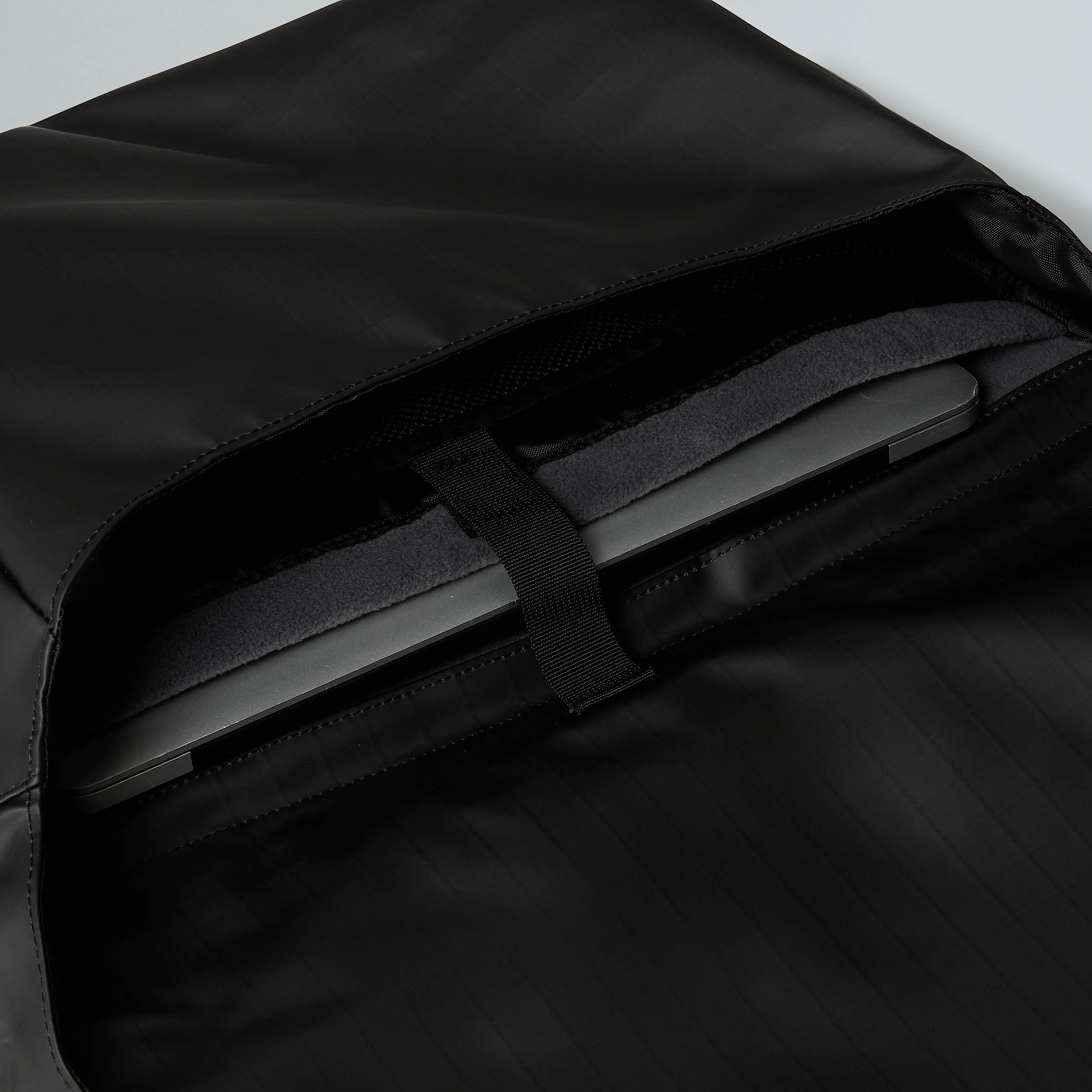 Borsa tracolla Base Camp Voyager  TNF ALT5