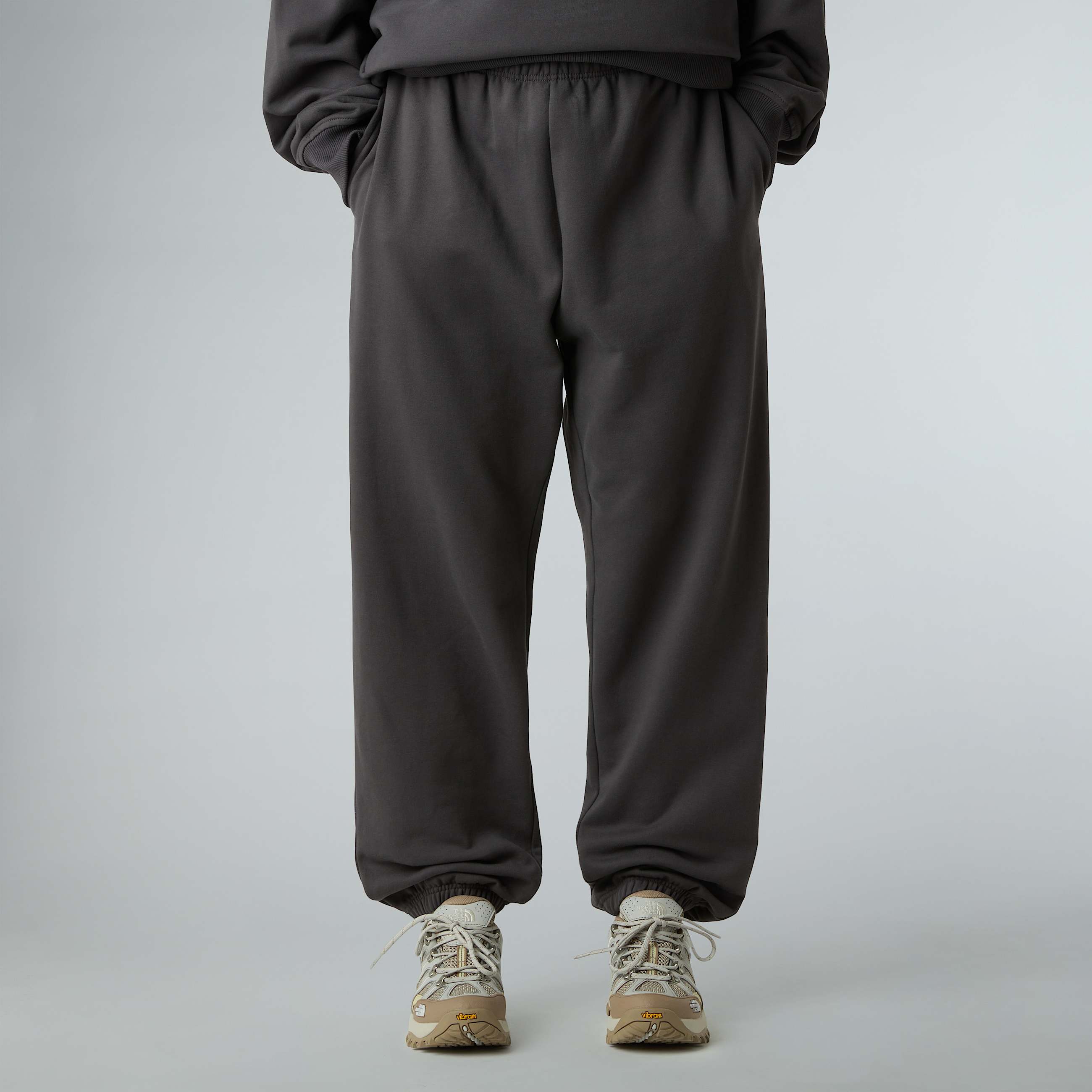 Expedition Celebration Relaxed Joggers Unisex TNF ALT8