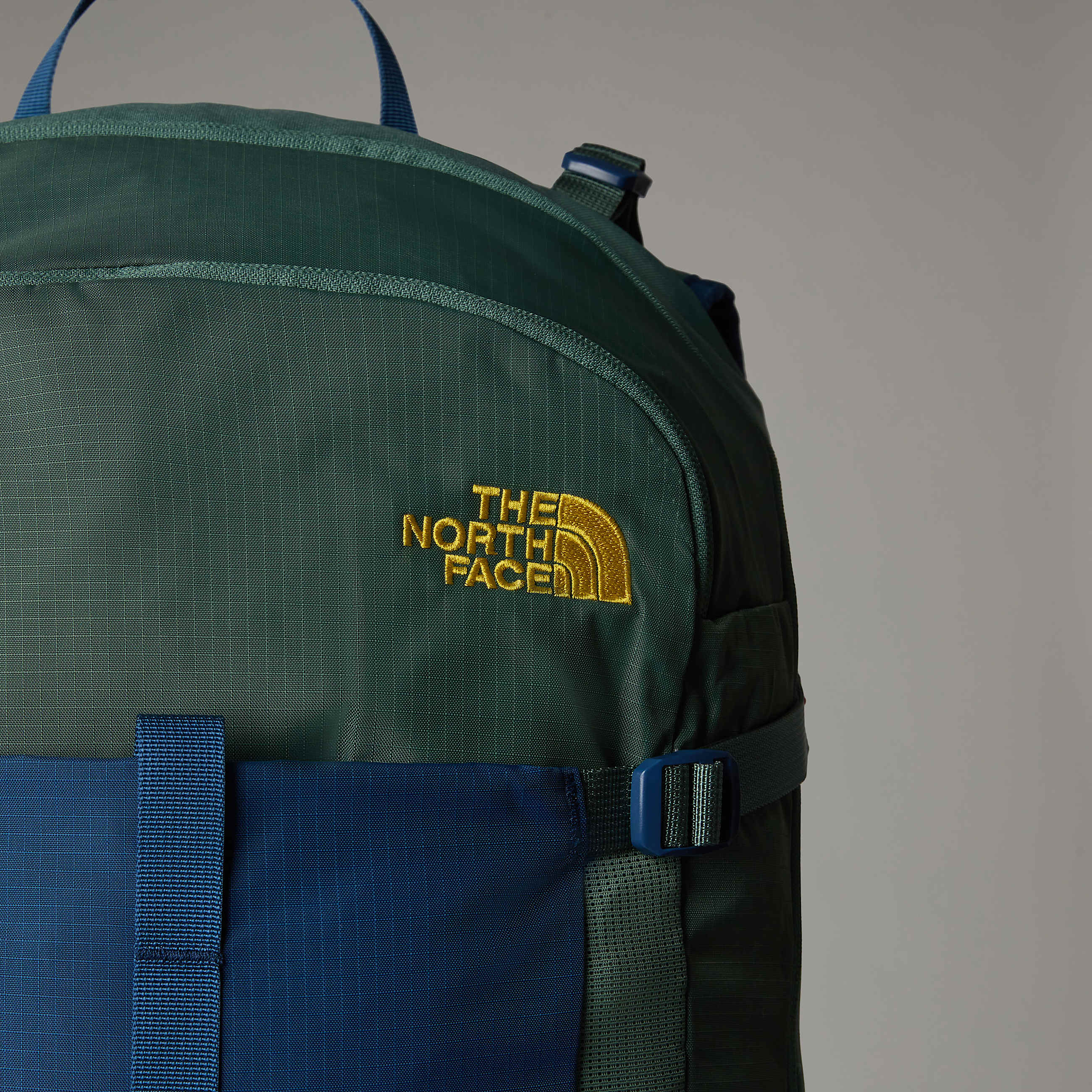 Basin Backpack 36L TNF Duck GreenShady Blue ALT3