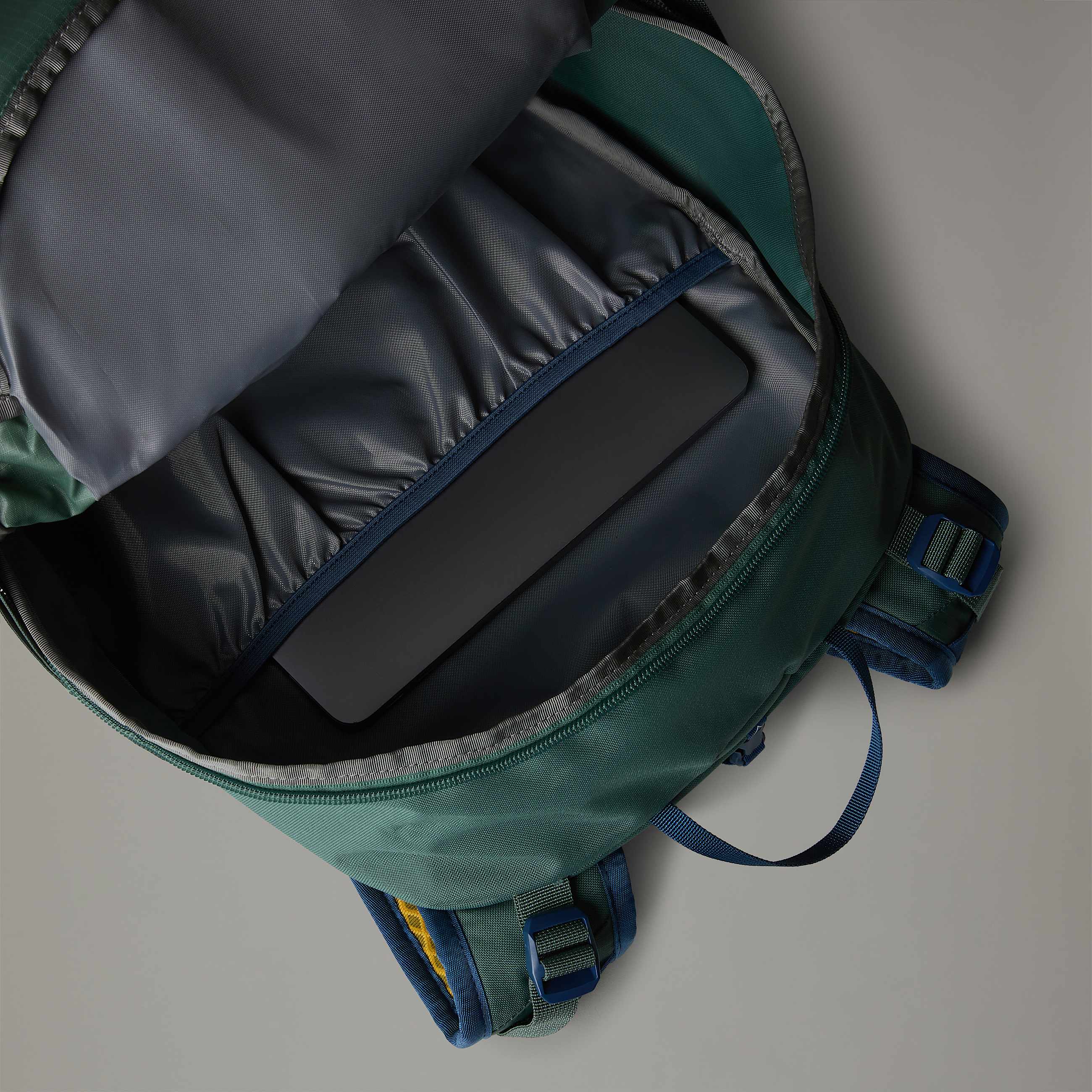 Basin Backpack 36L TNF Duck GreenShady Blue ALT6