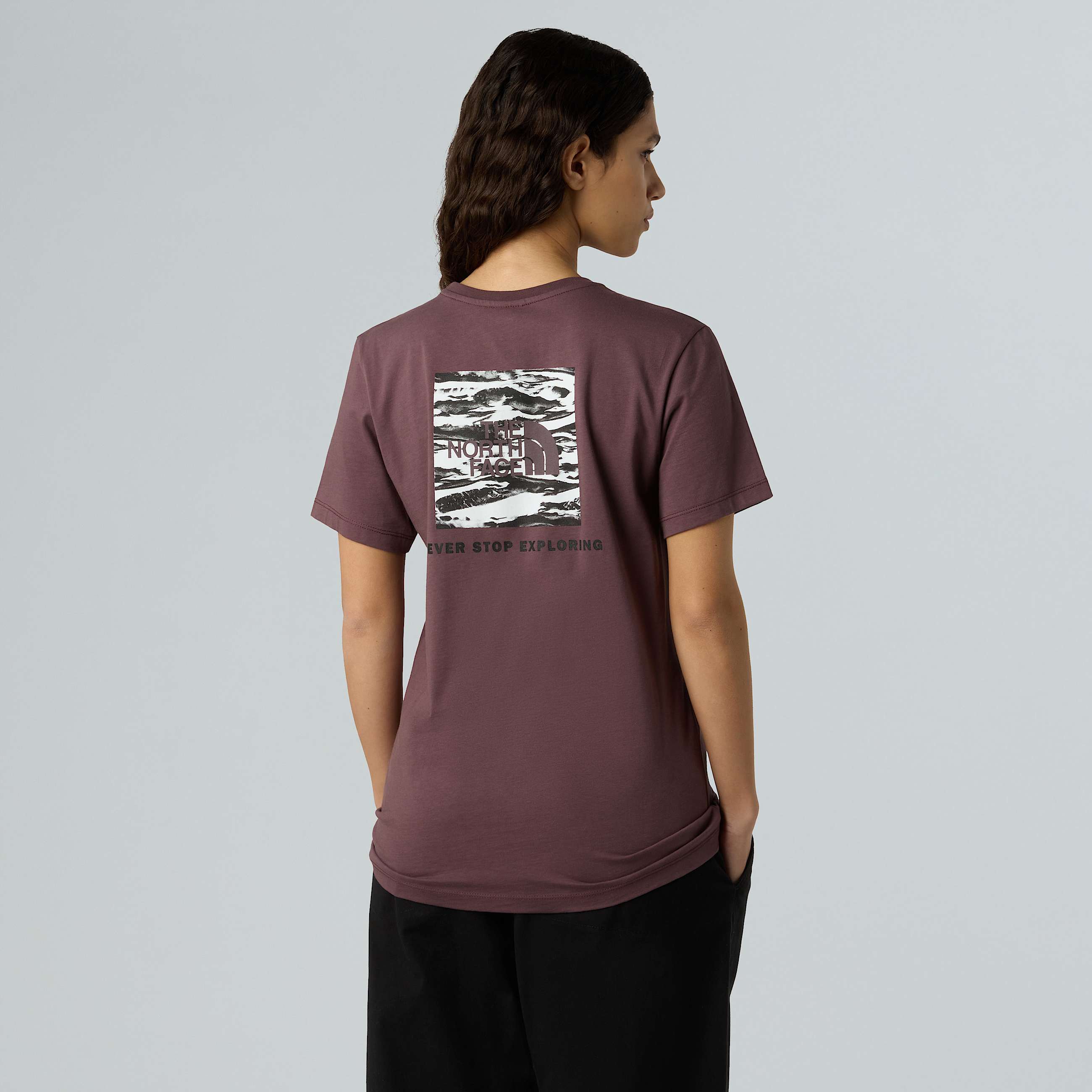 NSE Box Edge Of Light Infill Relaxed TShirt W TNF HERO
