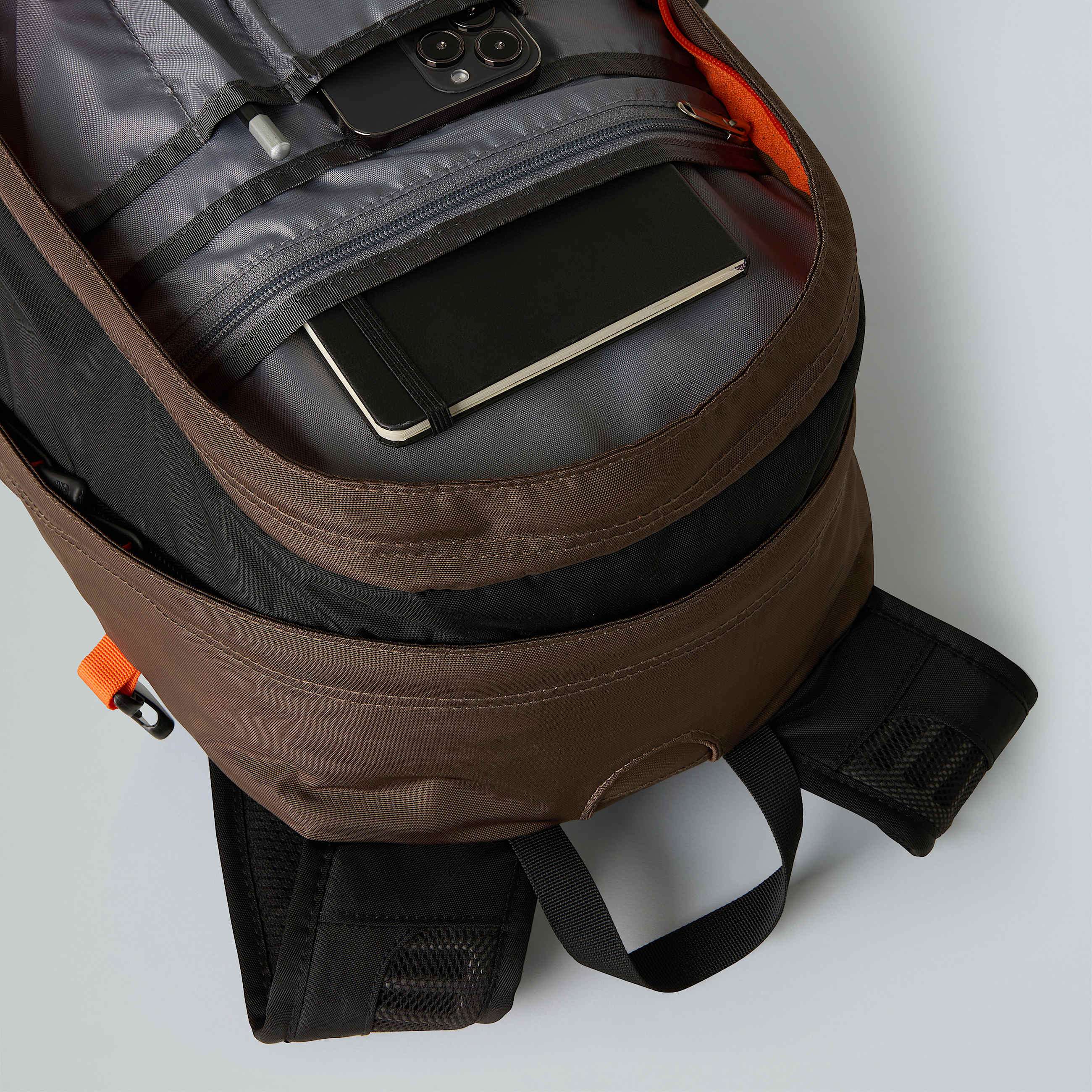 Hot Shotrugzak  Special Edition TNF Smokey BrownTNF BlackSolar Flare ALT5