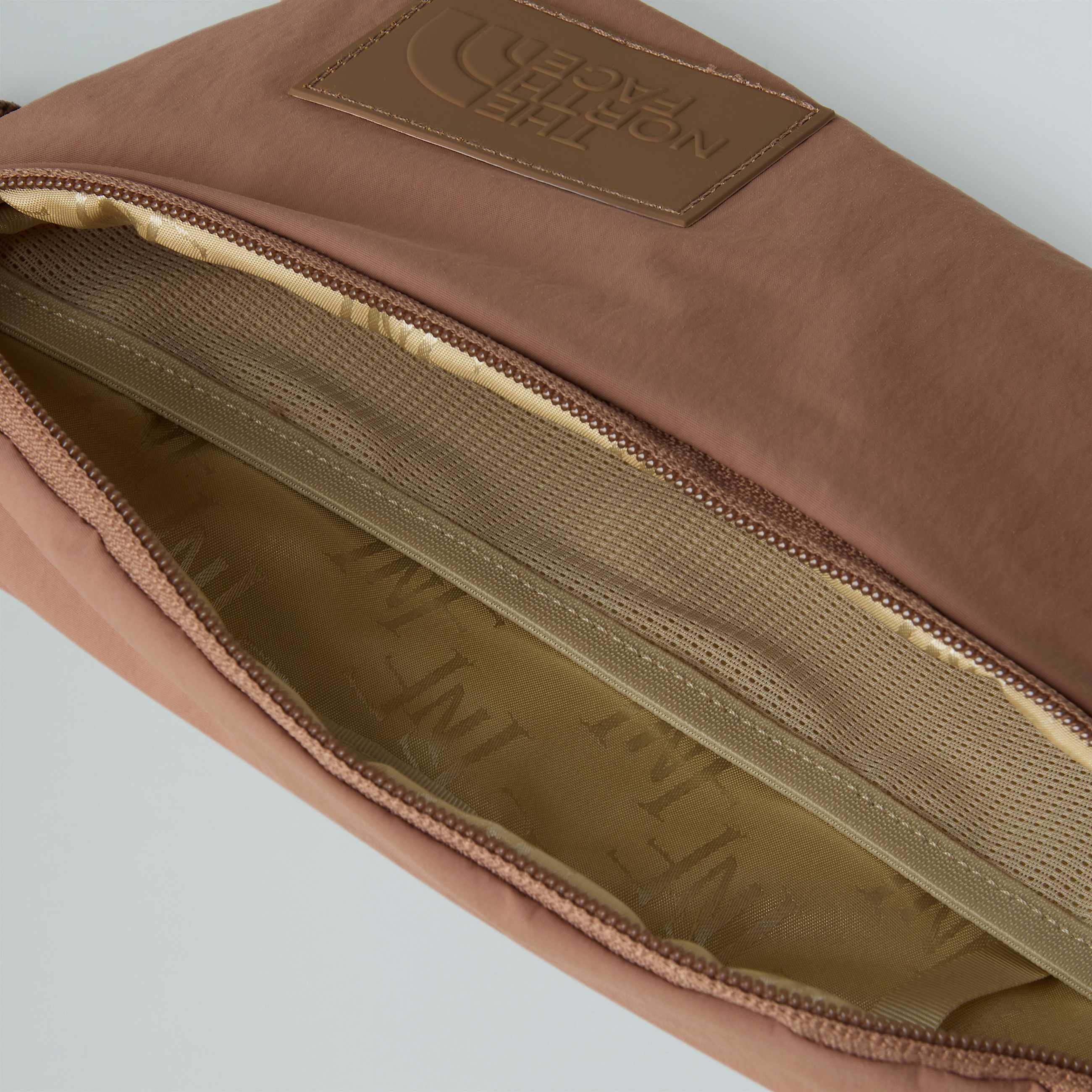 Never Stop Hfttasche fr Damen TNF Latte ALT4