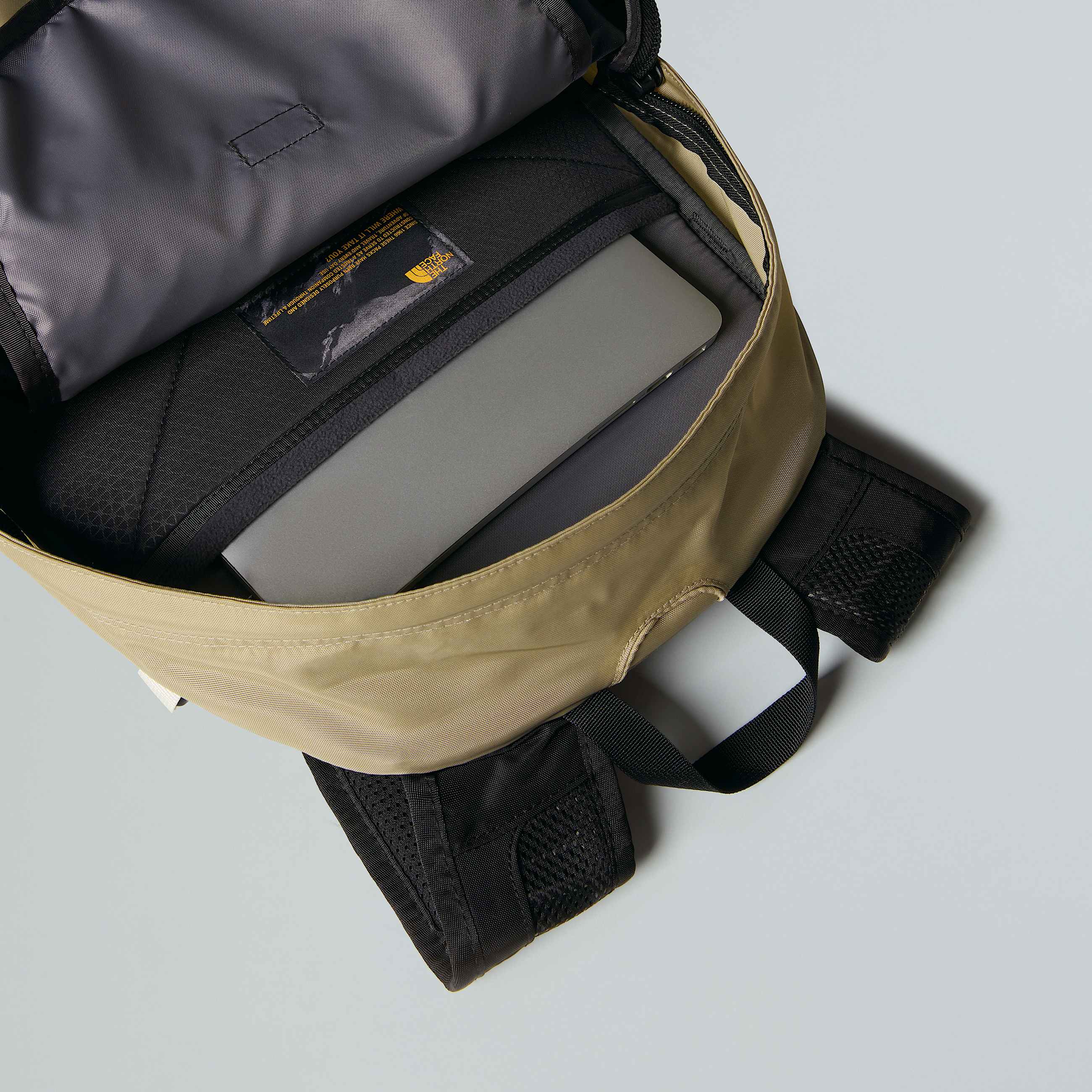 Hot Shot Rucksack  Special Edition TNF FlaxWhite DuneTNF Black ALT6