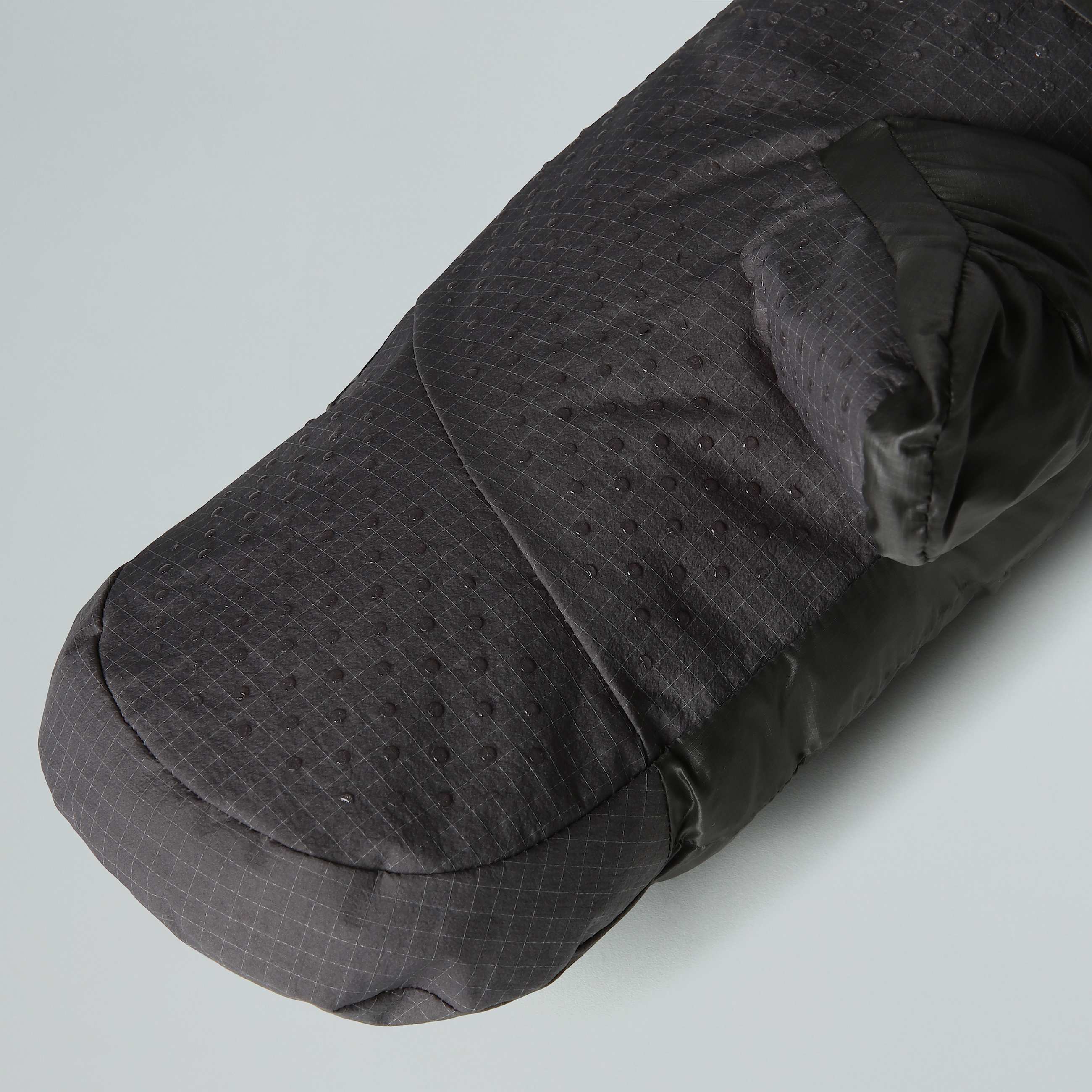 Summit AMK Down Mitten TNF ALT3