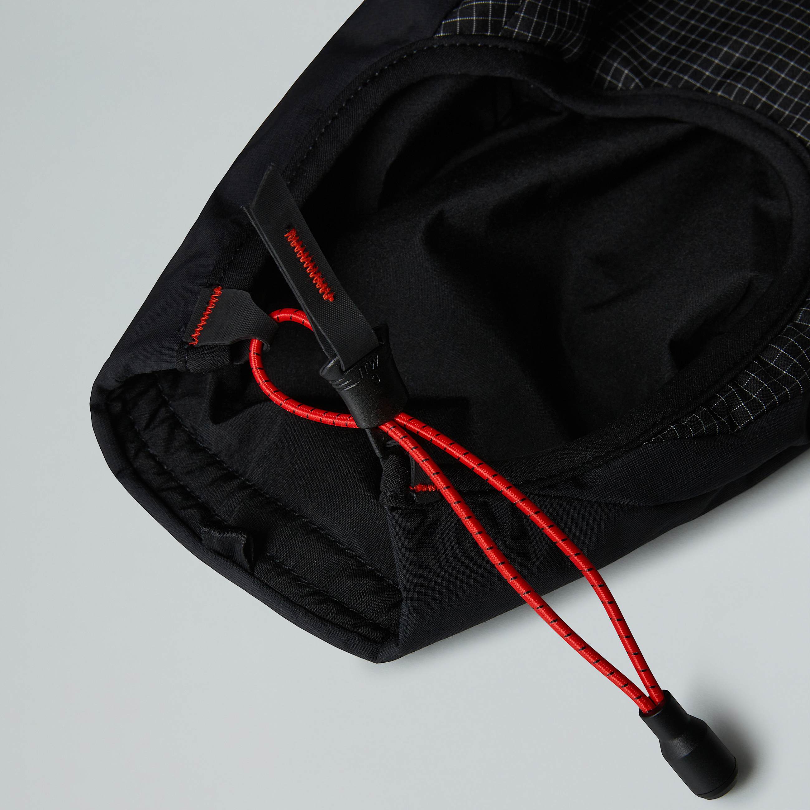 Summit Hybrid Overmitten TNF ALT4