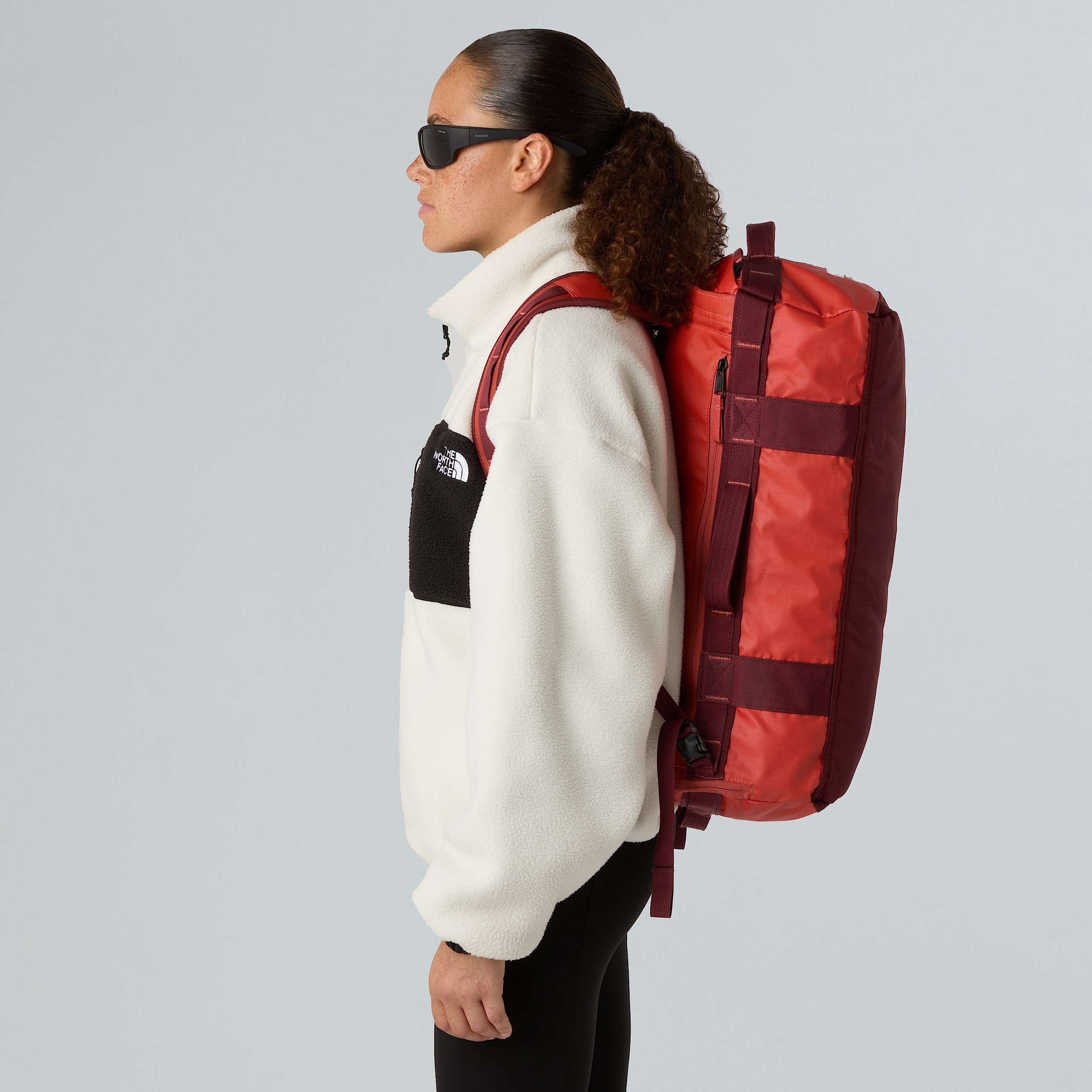 Base Camp Voyager DuffelTasche 32 Liter TNF Mars DustSumac ALT1