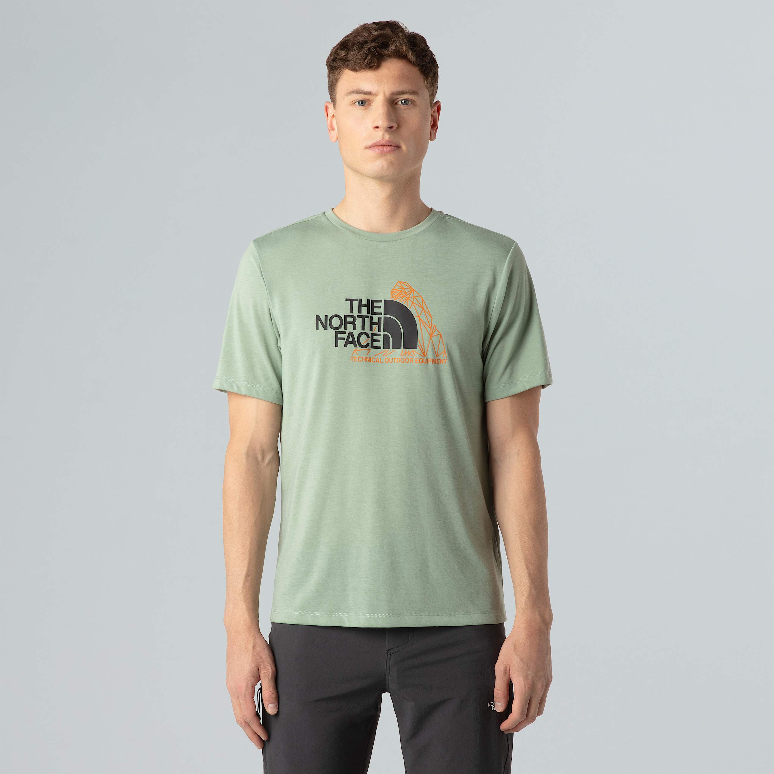 Foundation Mountain Graphic TShirt M TNF HERO