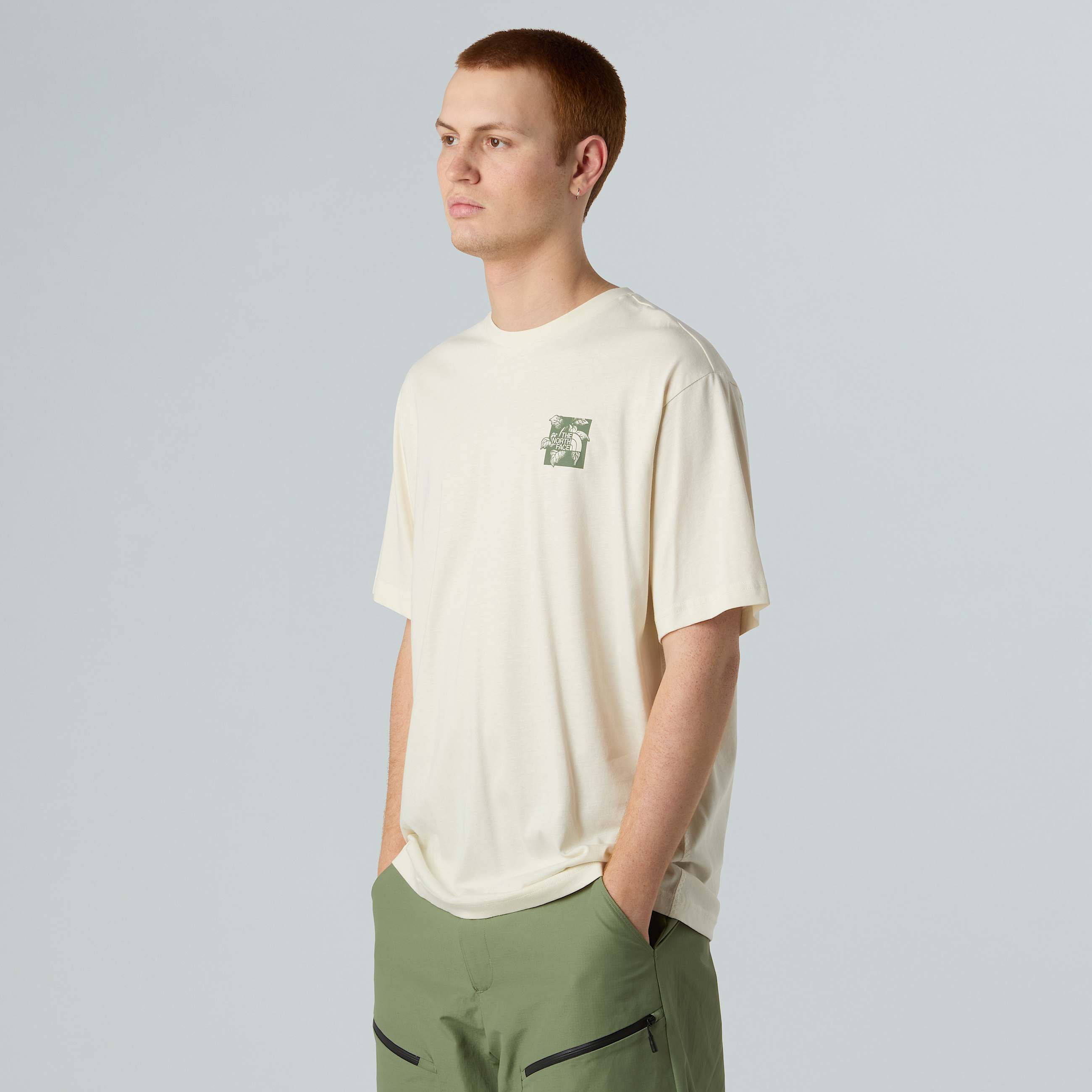 Connect relaxt geschnittenes TShirt mit Grafik in Unisex TNF ALT3