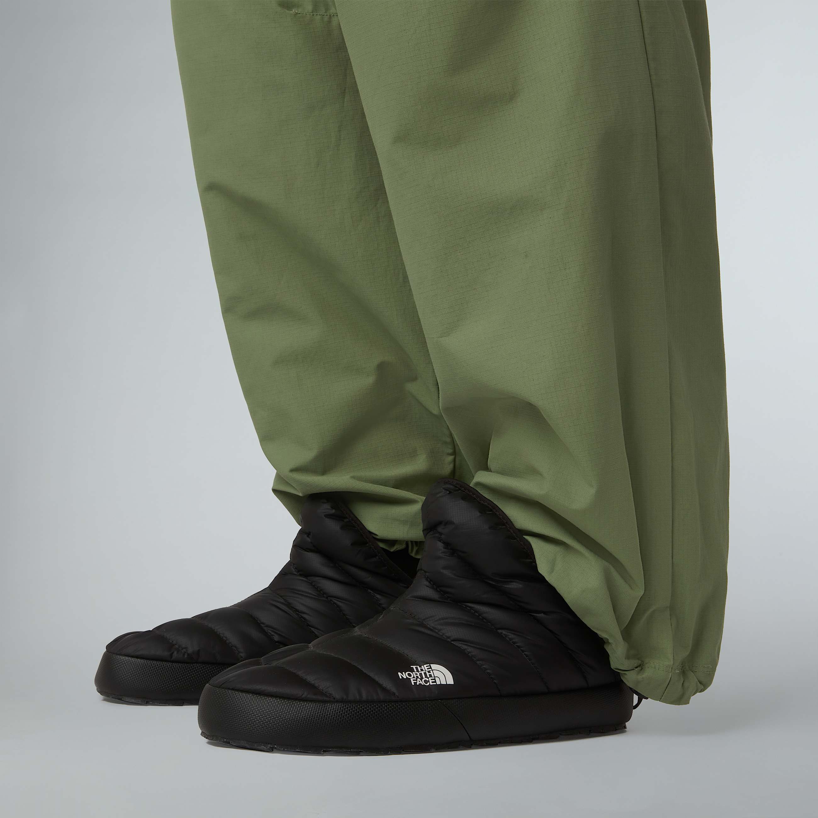 ThermoBall Traction Winter Booties M TNF ALT2