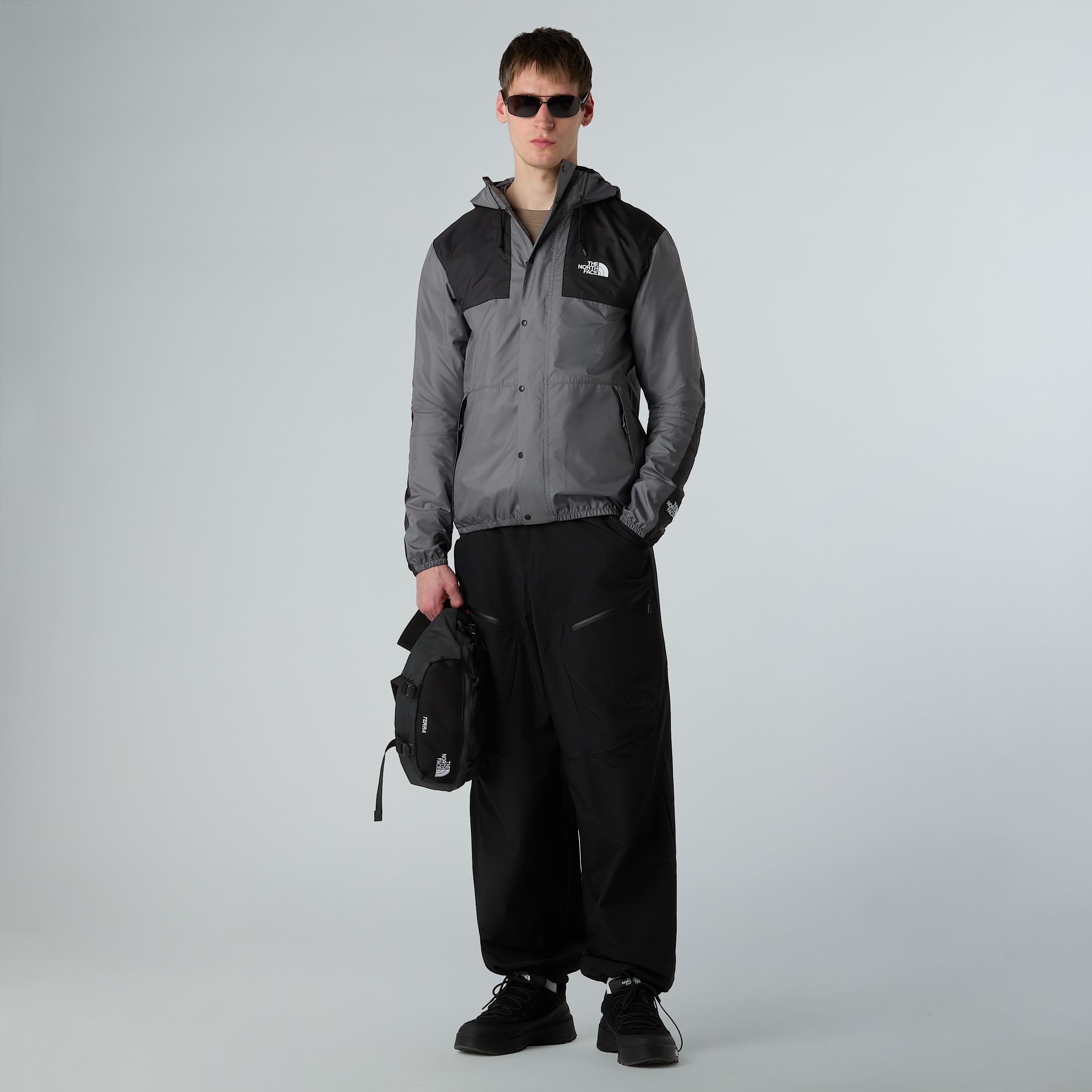 Mens Seasonal Mountain Jacket TNF ALT1