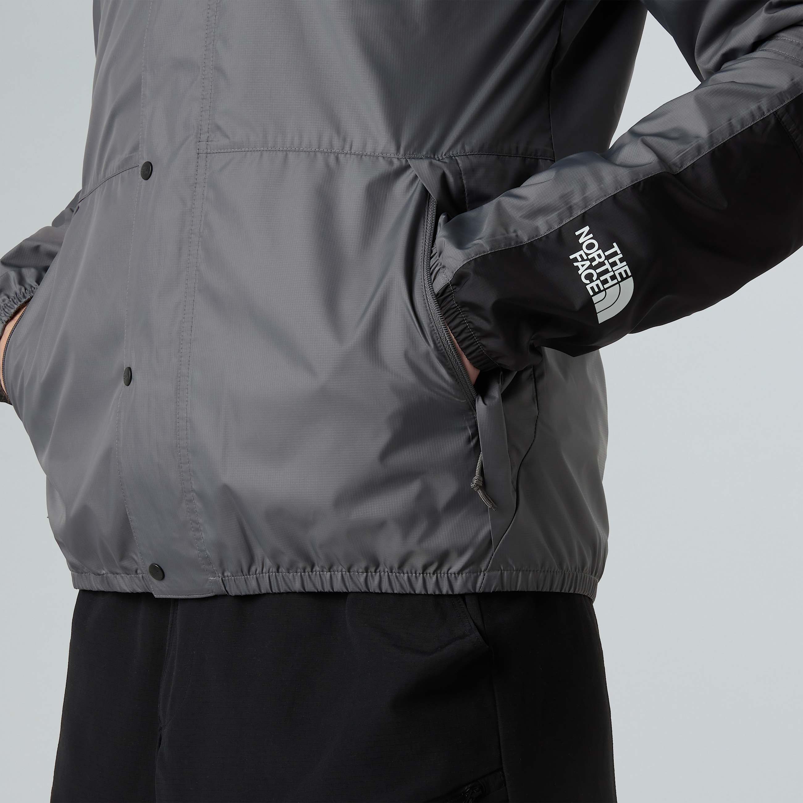 Mens Seasonal Mountain Jacket TNF ALT5