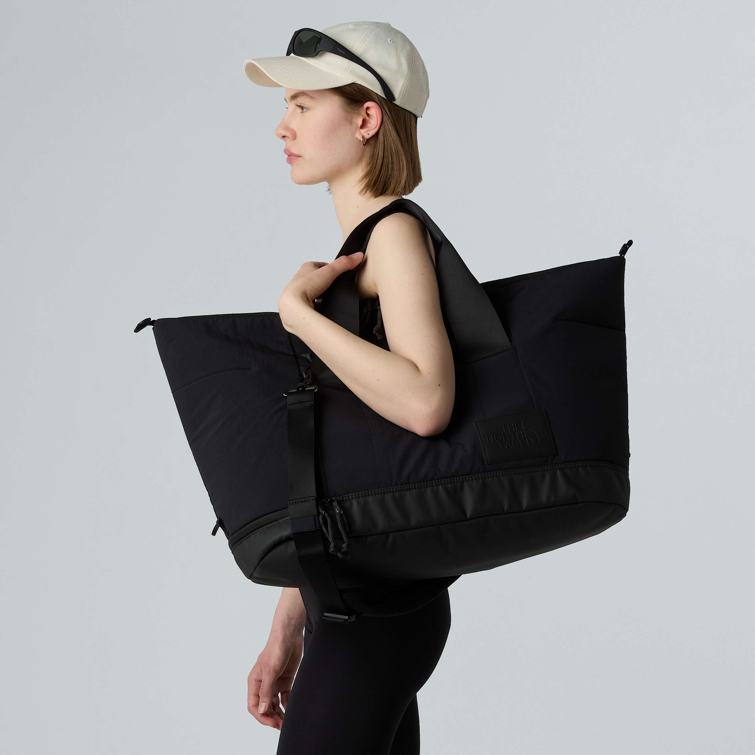 Never Stop Weekender Duffel Bag W TNF ALT1