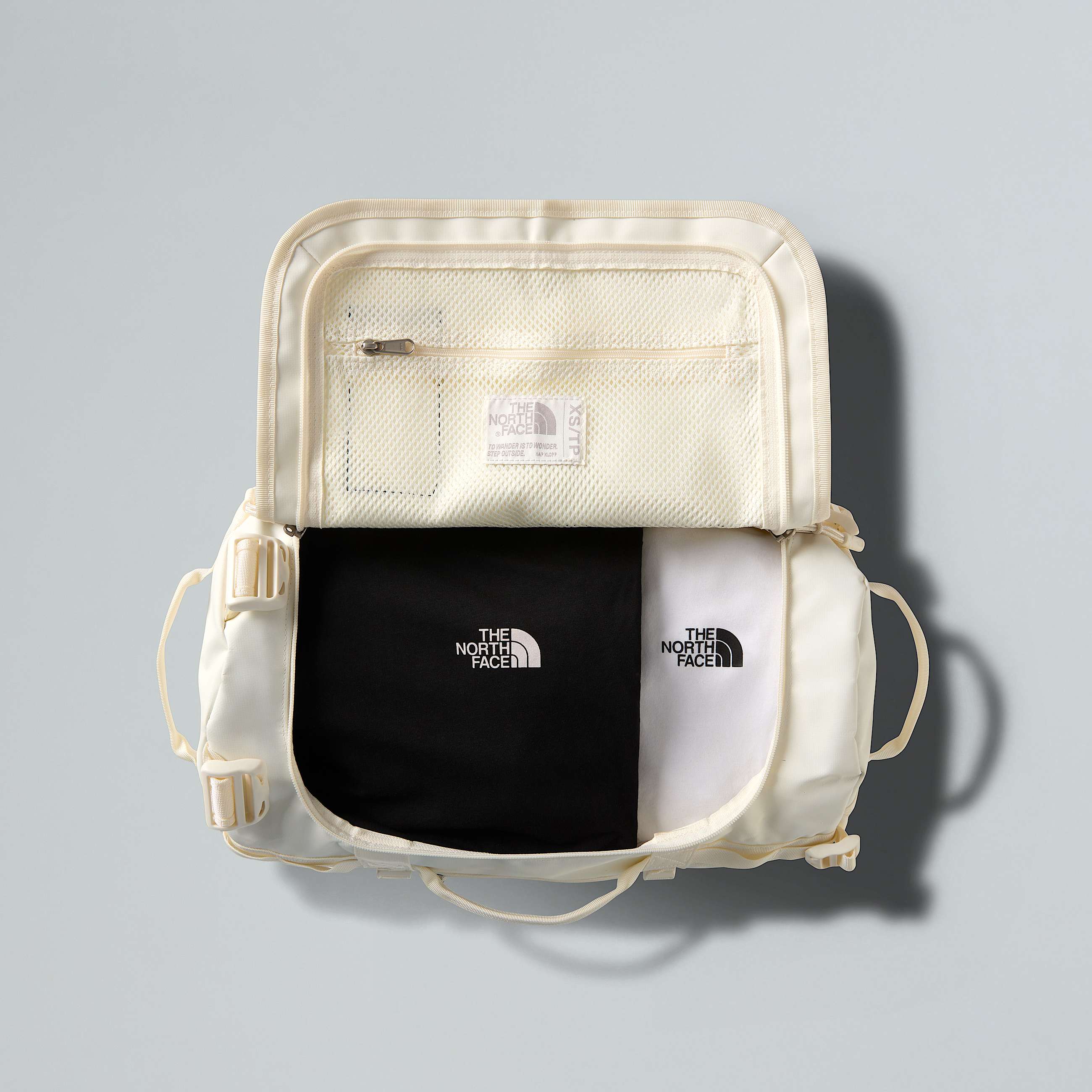 Base Camp Duffel 31L  Extra Small TNF White DuneTNF White ALT2