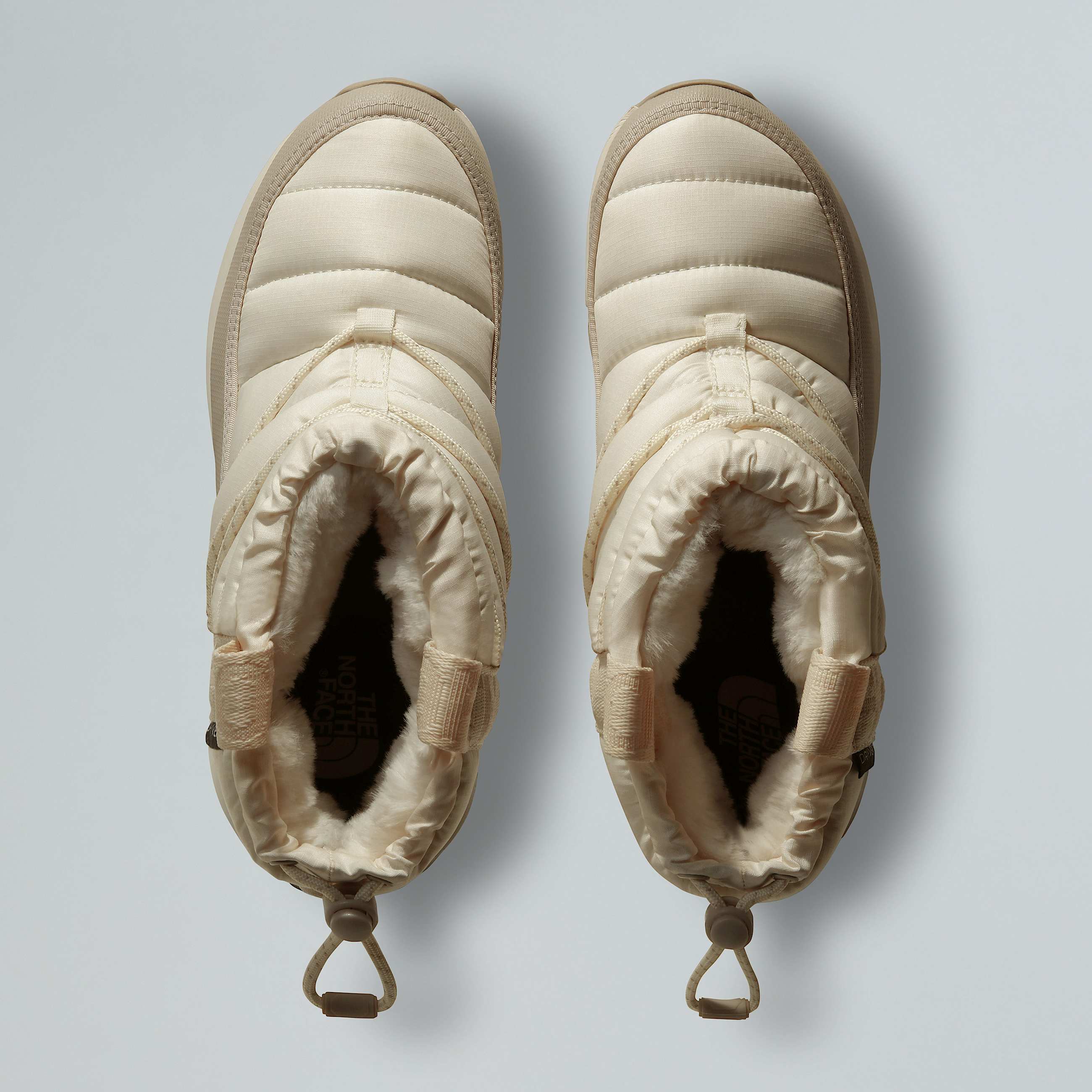 Botas de inverno impermeveis com atacadores Thermoball para mulher TNF ALT1