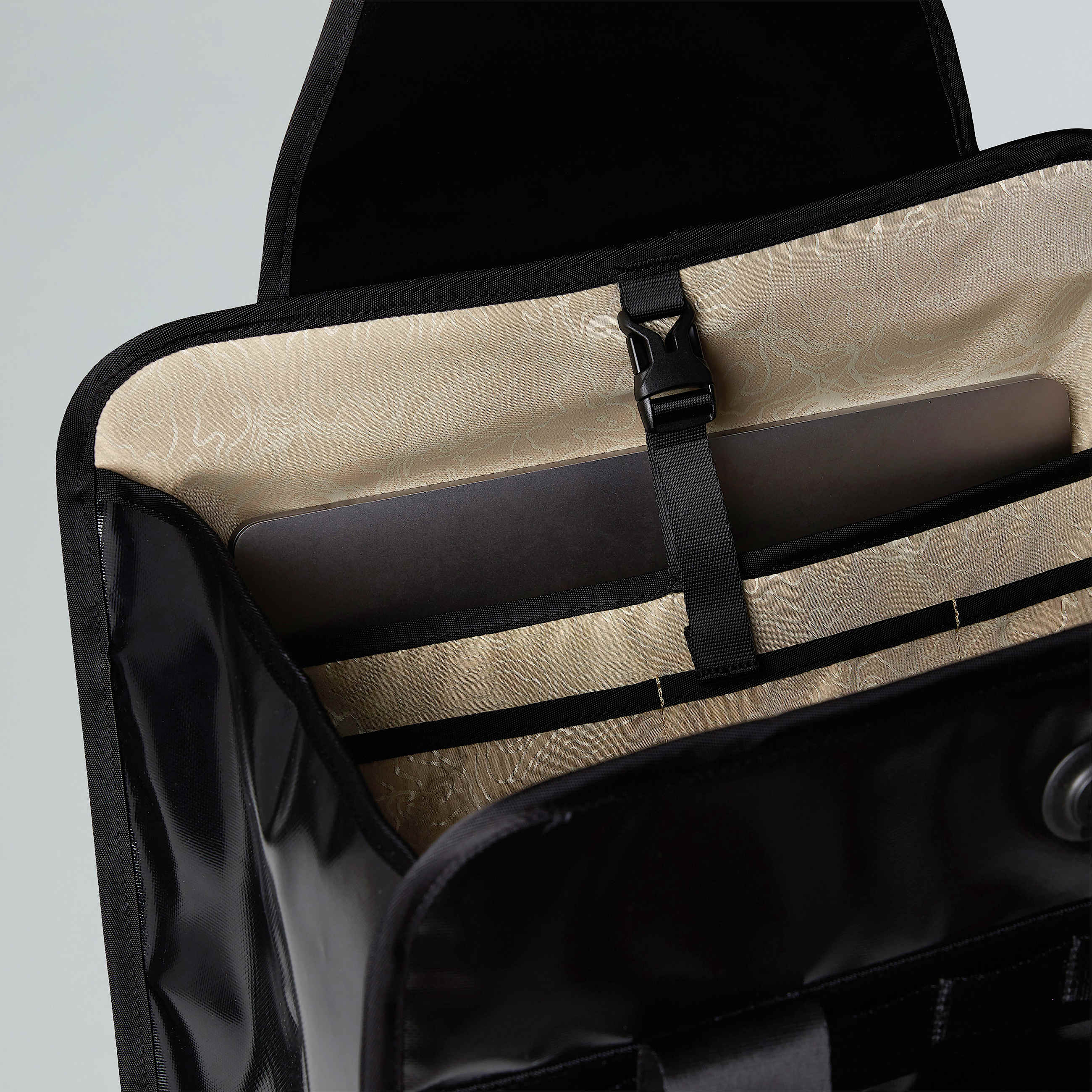 Basecamp Totebag TNF ALT5