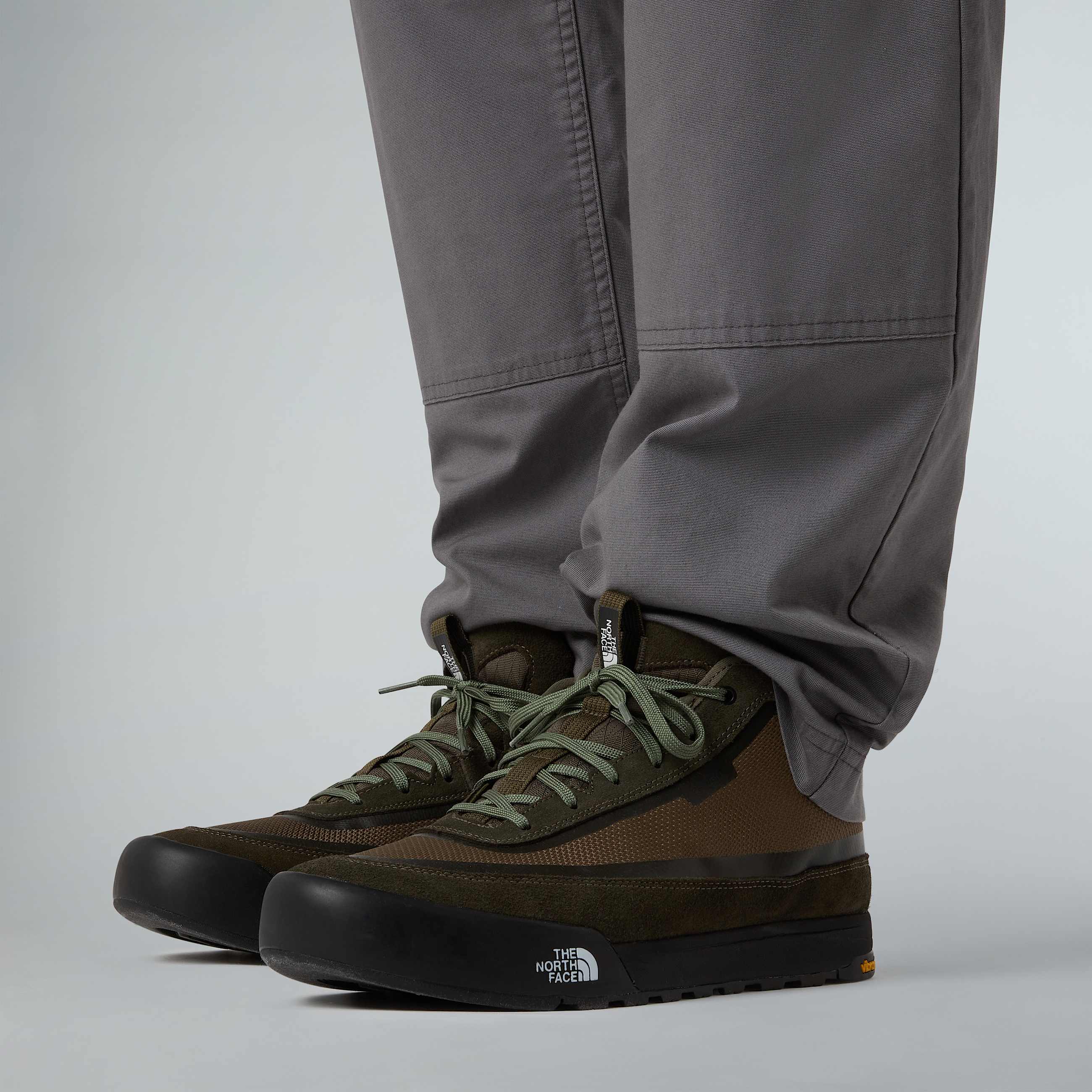 Tnis de cano mdio impermeveis e com isolamento Clyffe TNF ALT2