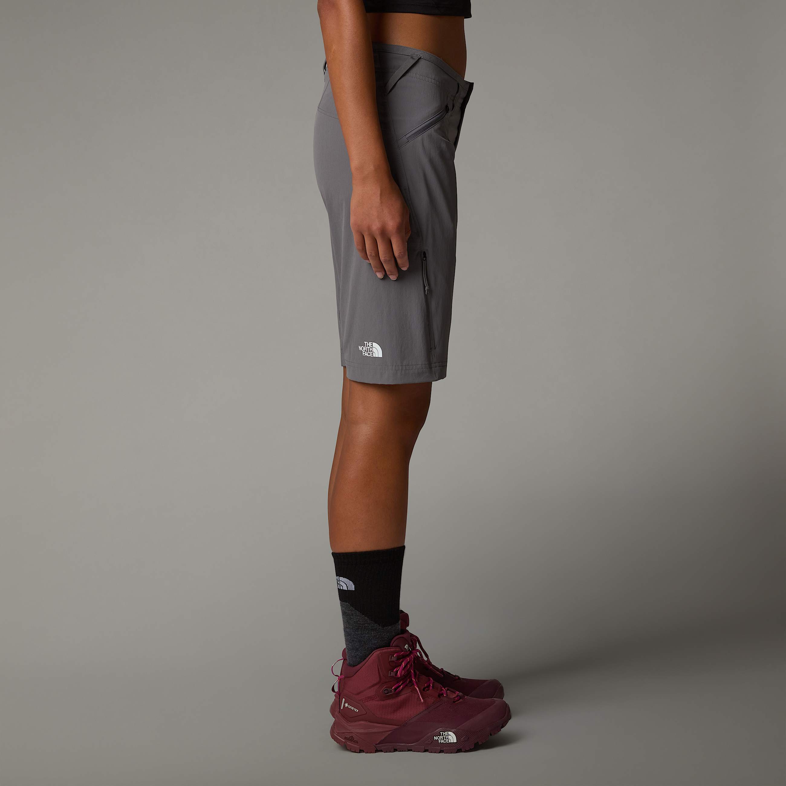 Pantaloncini slim straight Beshtor da donna TNF ALT6