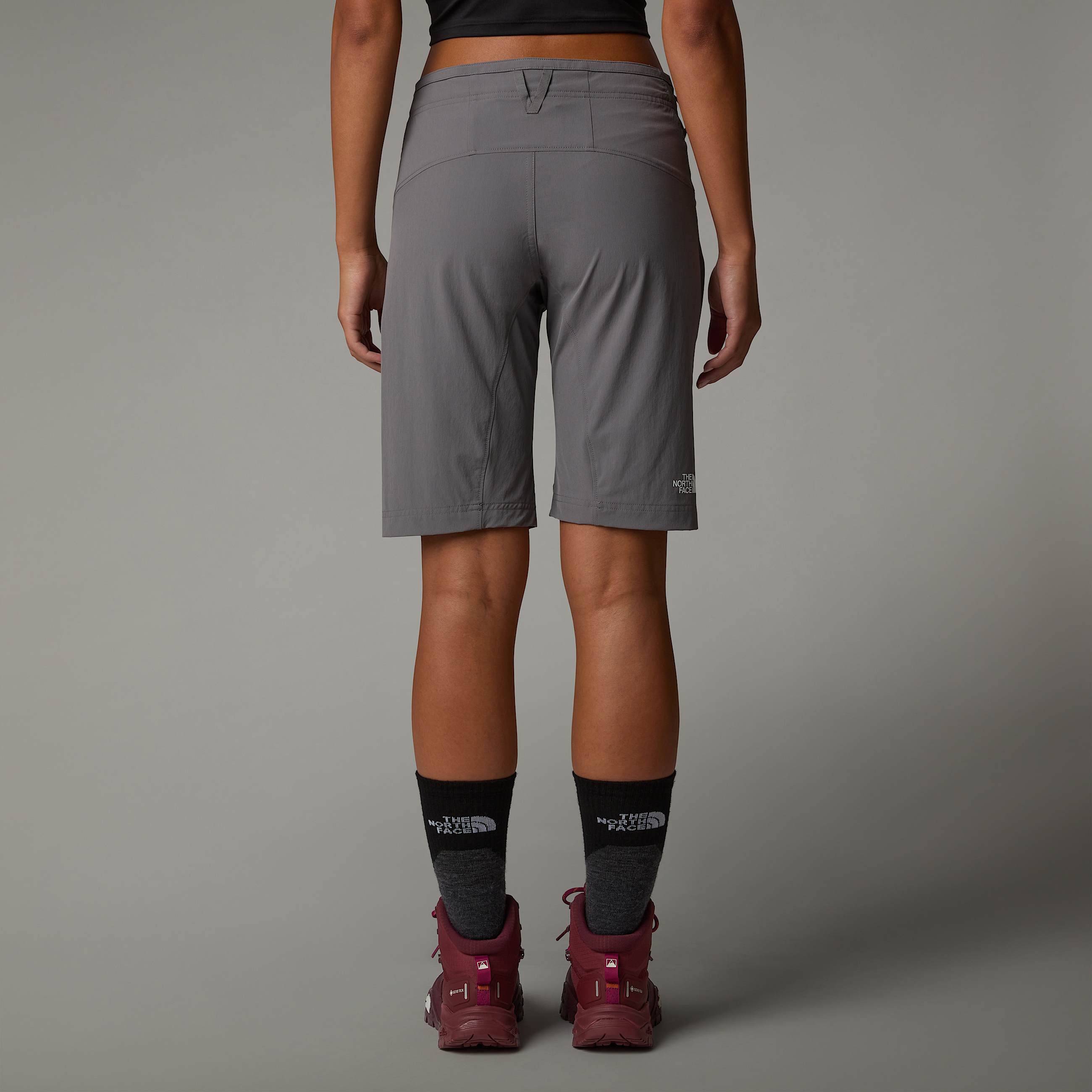 Pantaloncini slim straight Beshtor da donna TNF ALT7