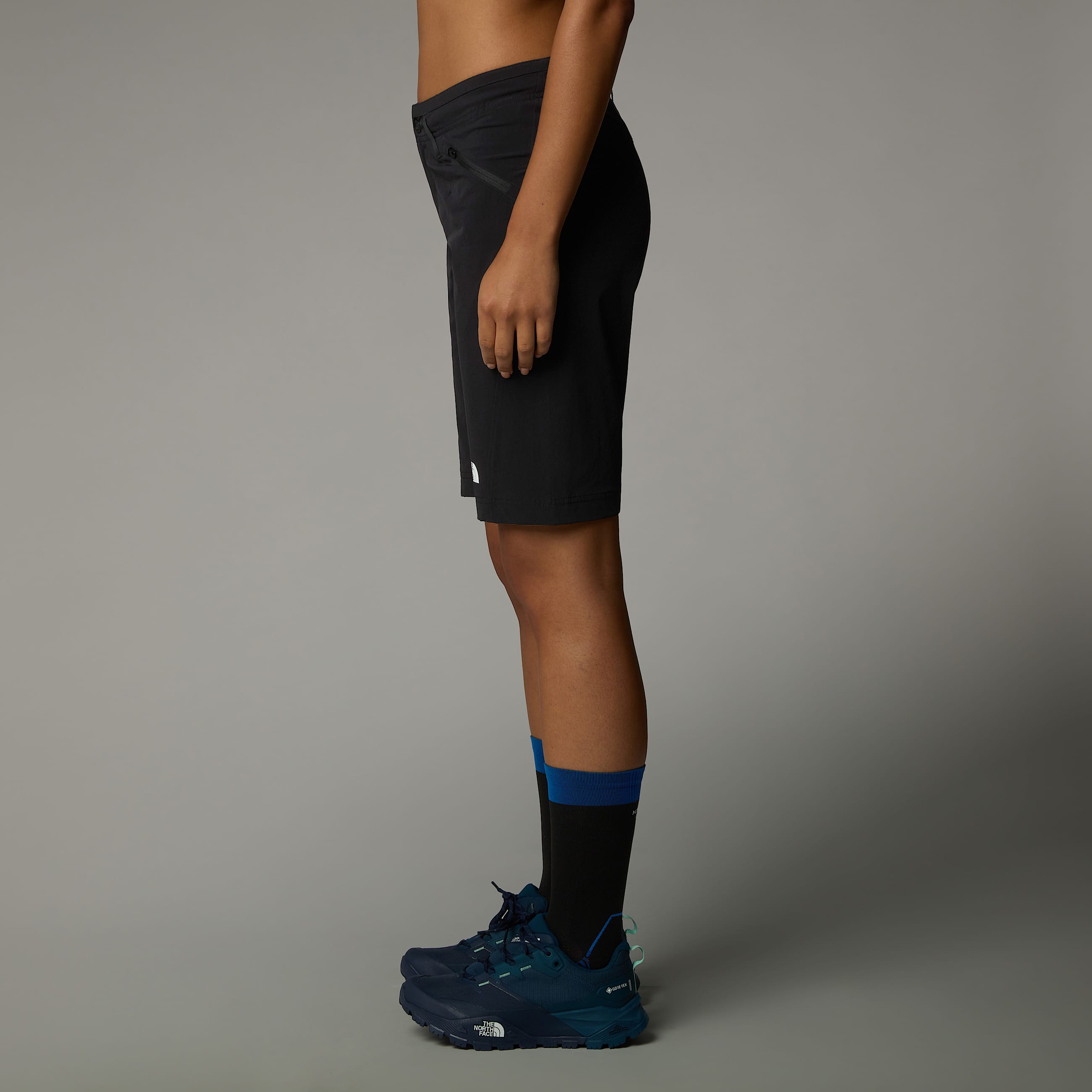 Pantaloncini slim straight Beshtor da donna TNF ALT6