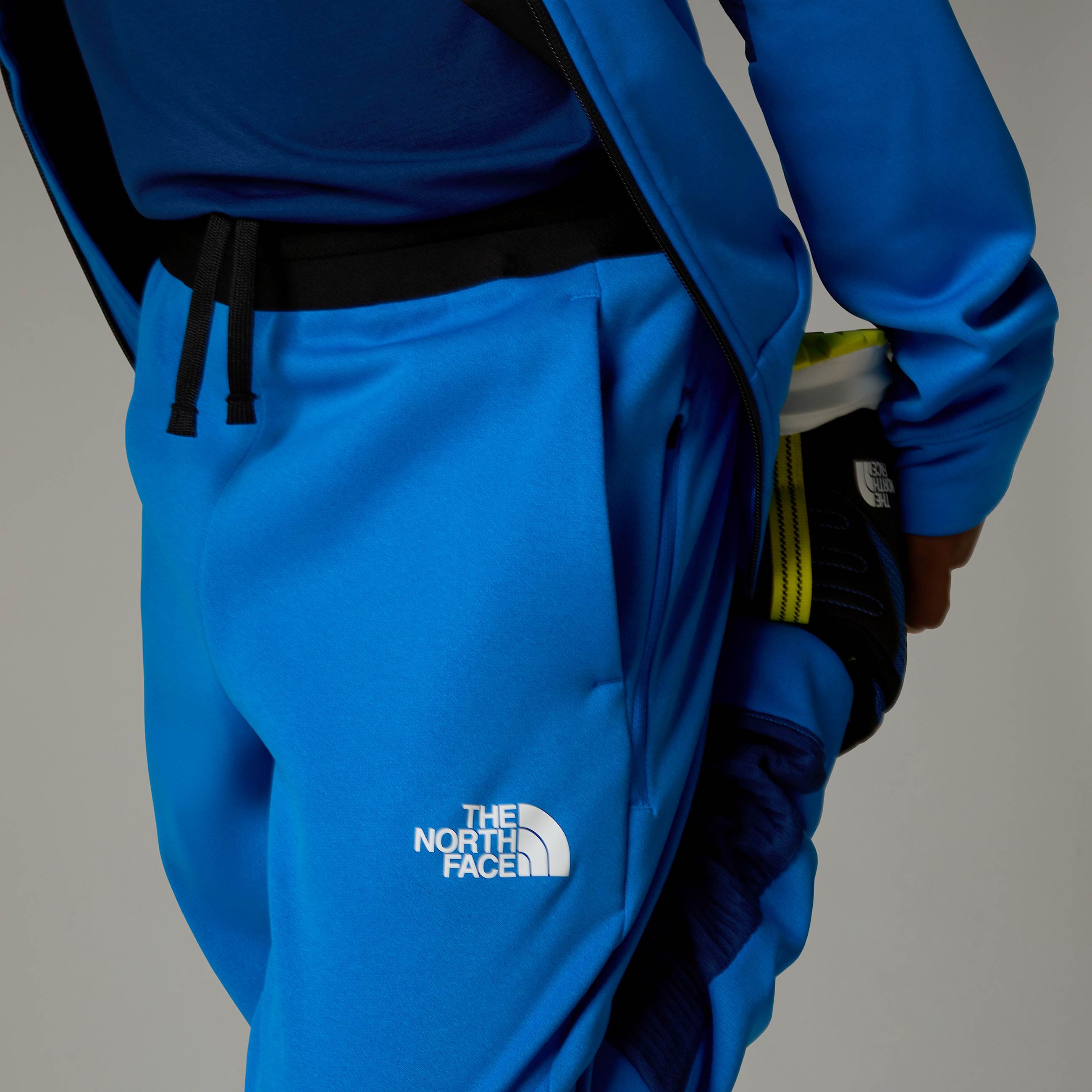 Boys Mountain Athletics Joggers TNF ALT8