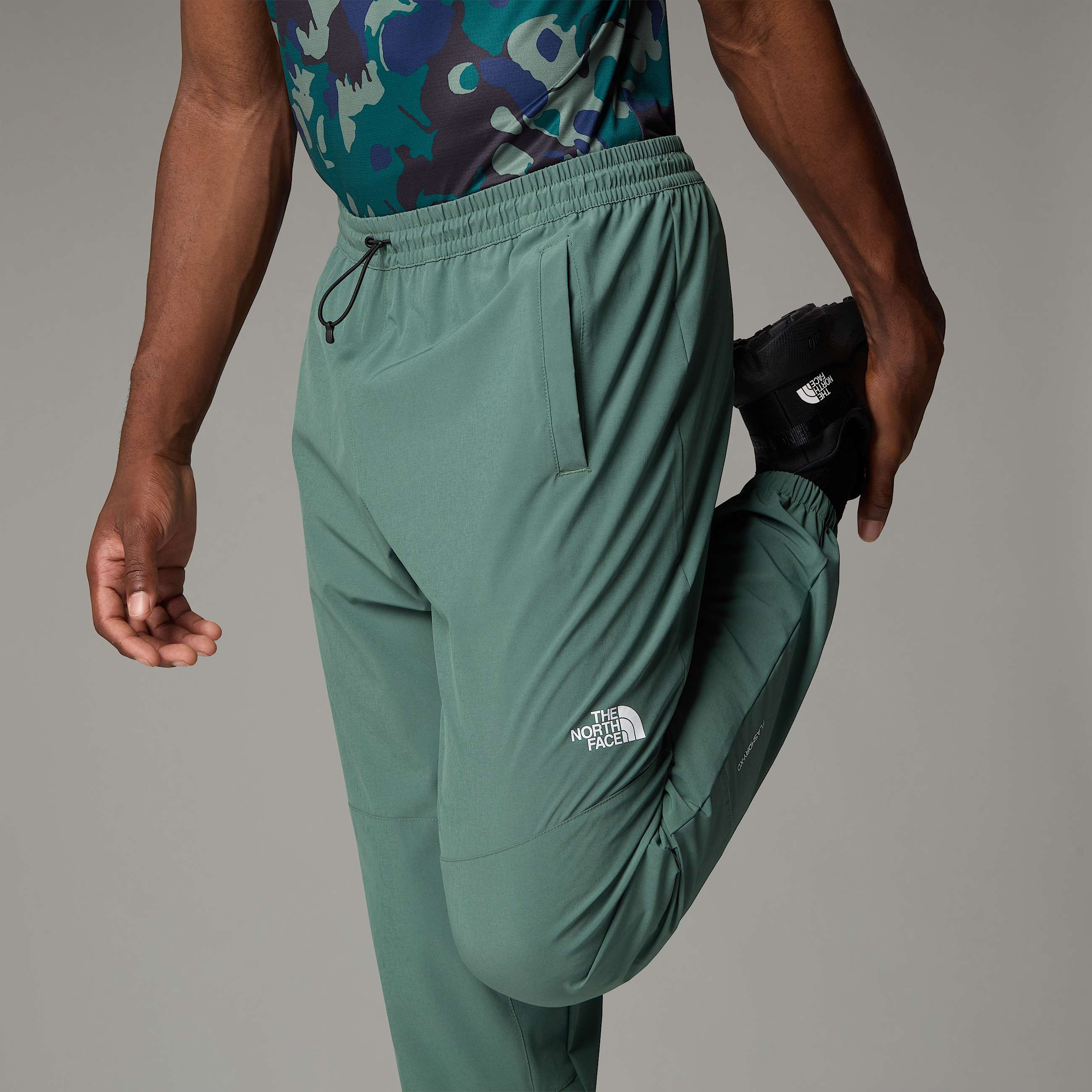 Mens Mountain Athletics Wind Trousers TNF ALT8