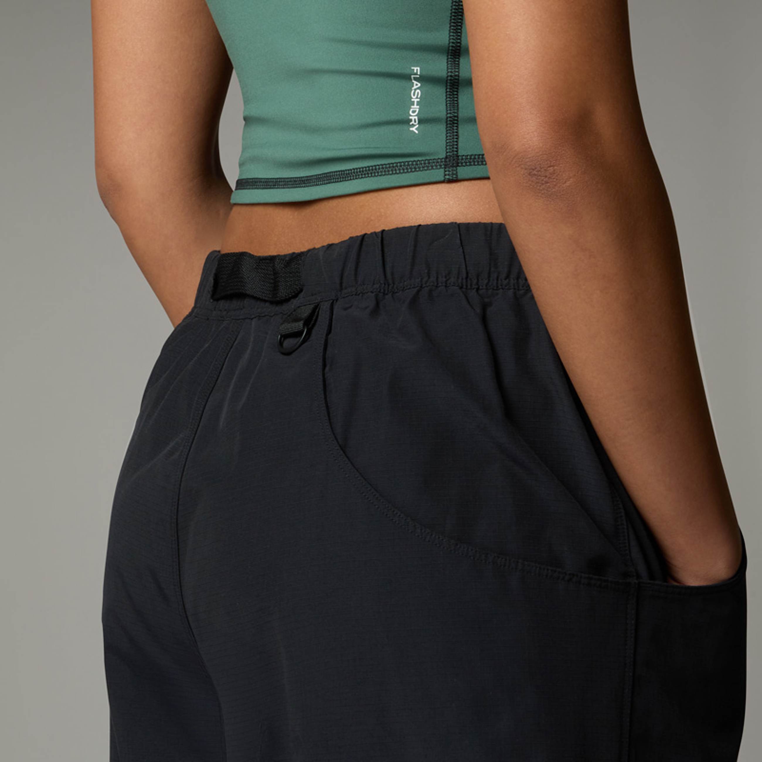 Womens NSE Loose Belted Trousers TNF ALT9