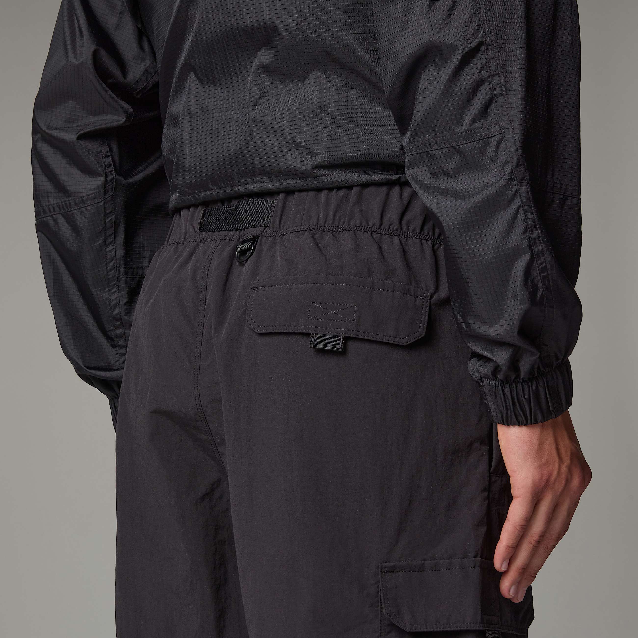 Mens NSE Shorts TNF ALT10