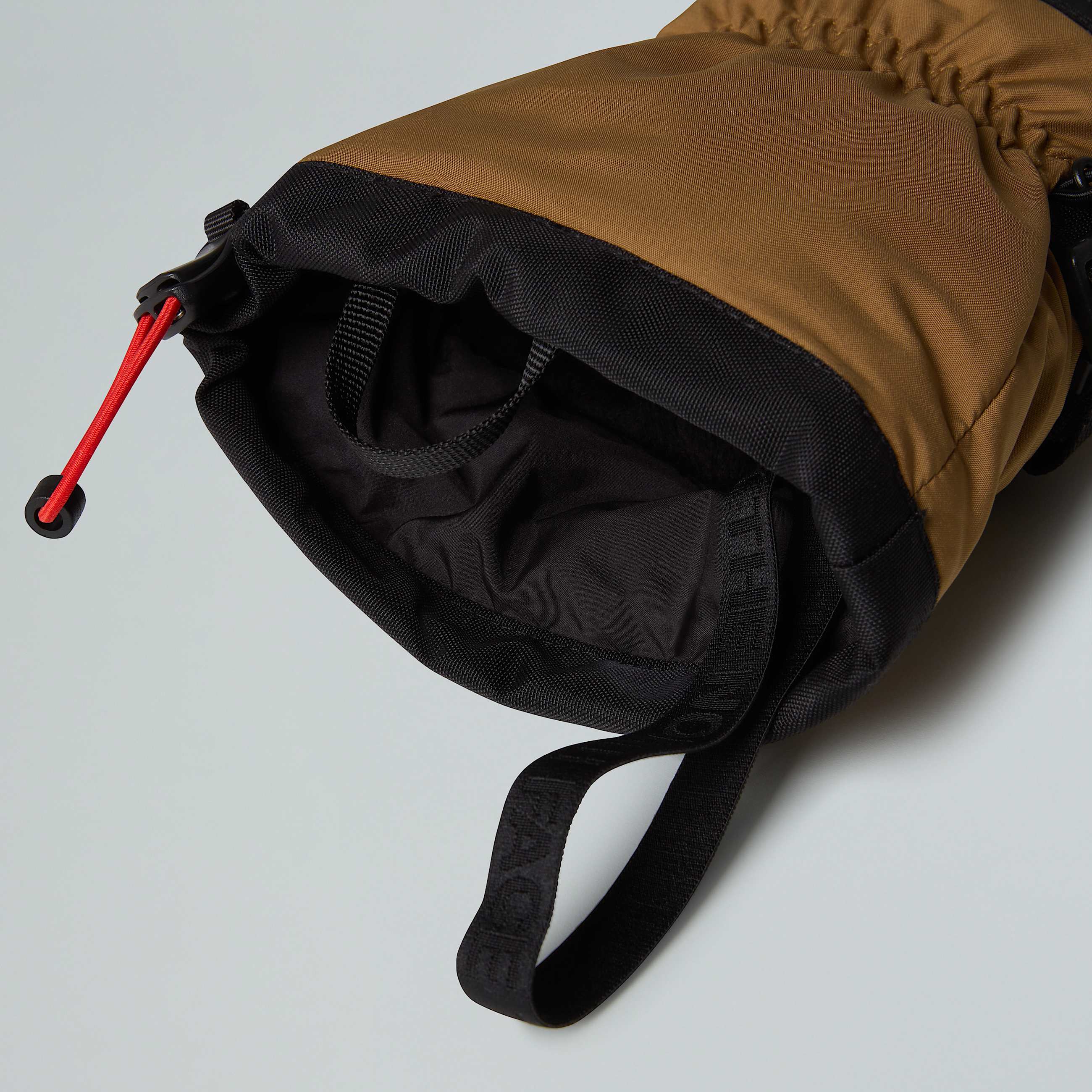 Mens Montana Ski Mittens TNF ALT4