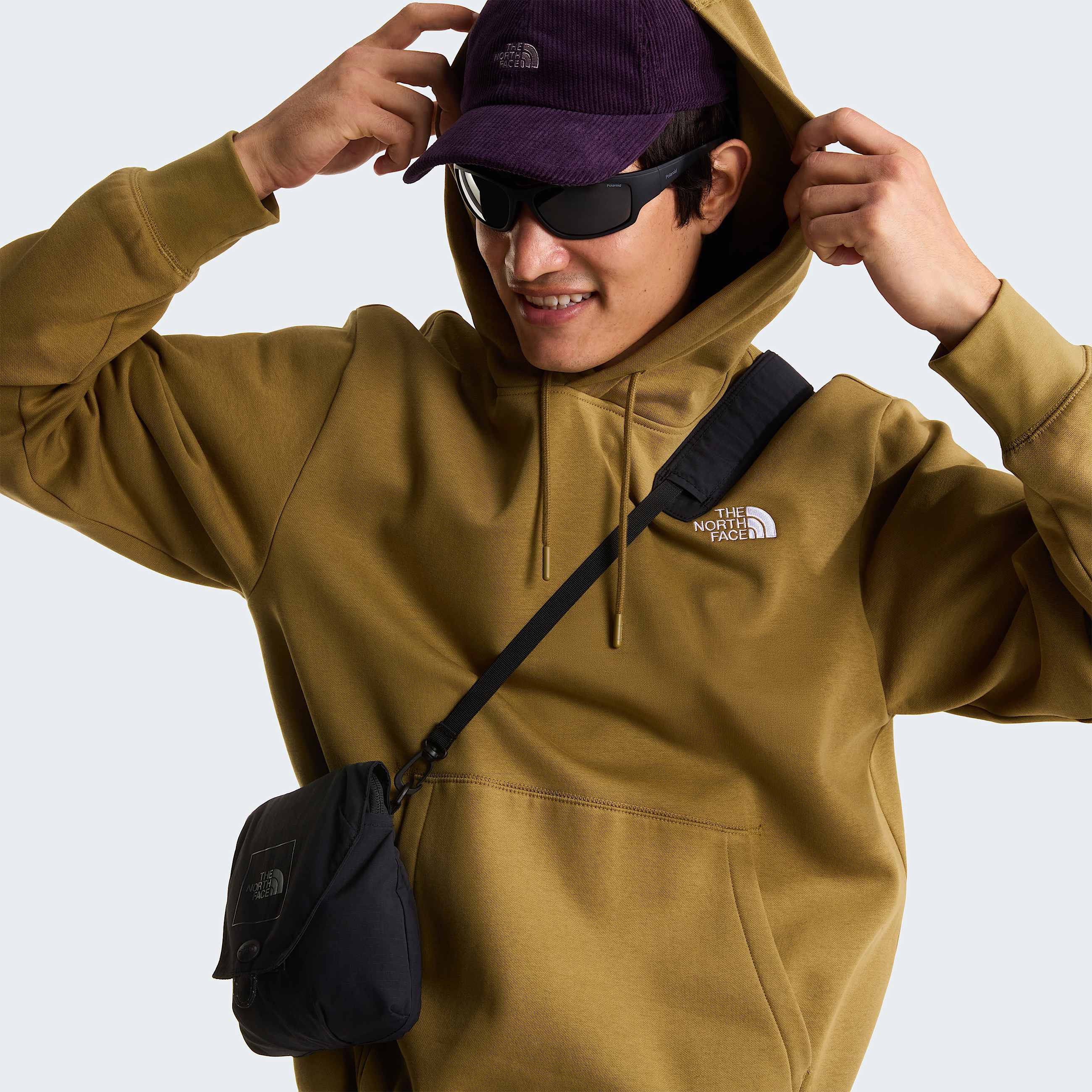 Essential Hoodie M TNF ALT6