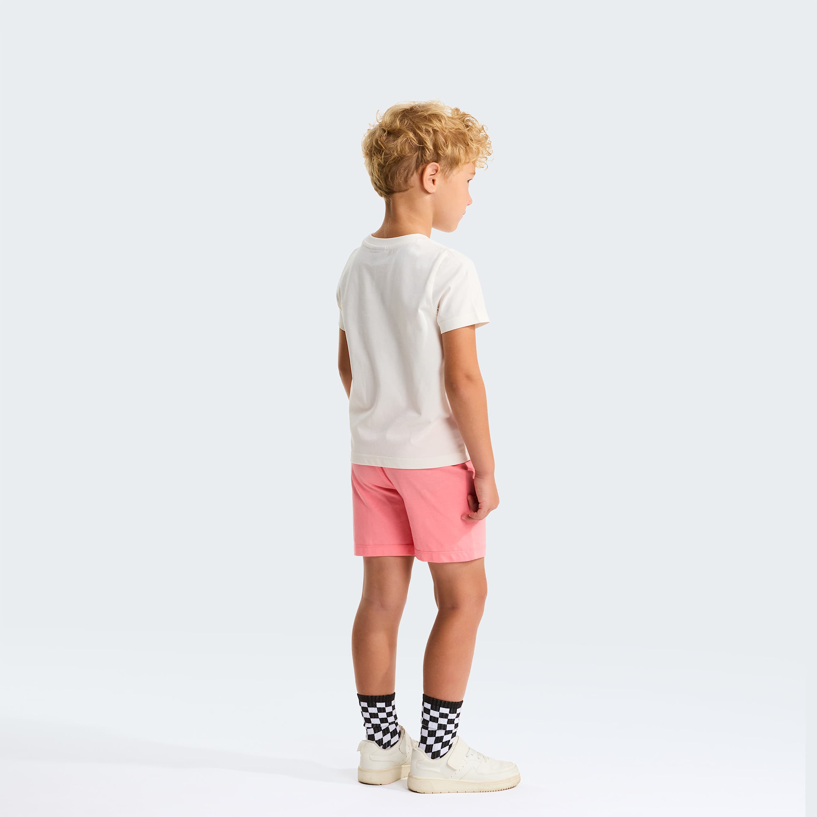 Kids NSE Box Play Regular Shorts Set TNF White DuneCoral Crush ALT10