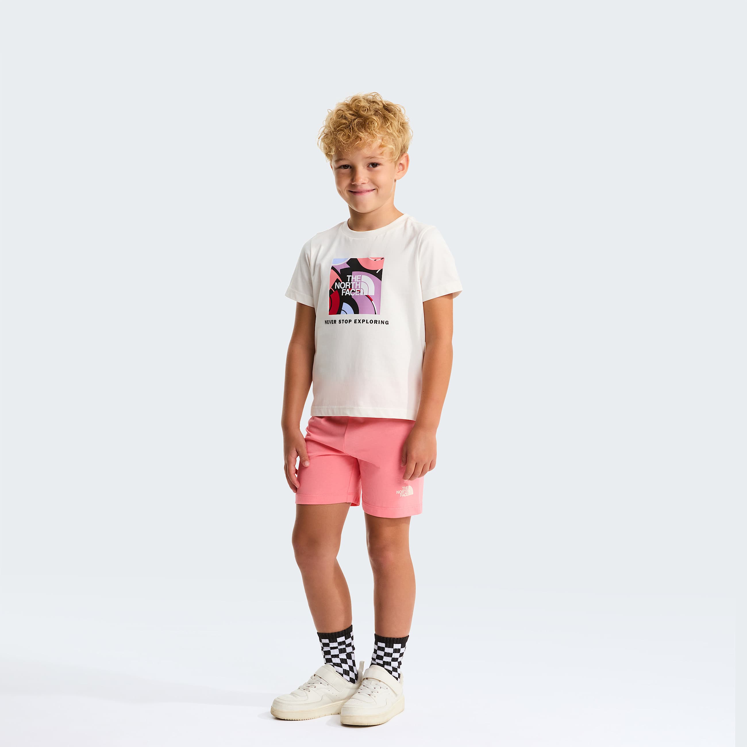 Kids NSE Box Play Regular Shorts Set TNF White DuneCoral Crush ALT9